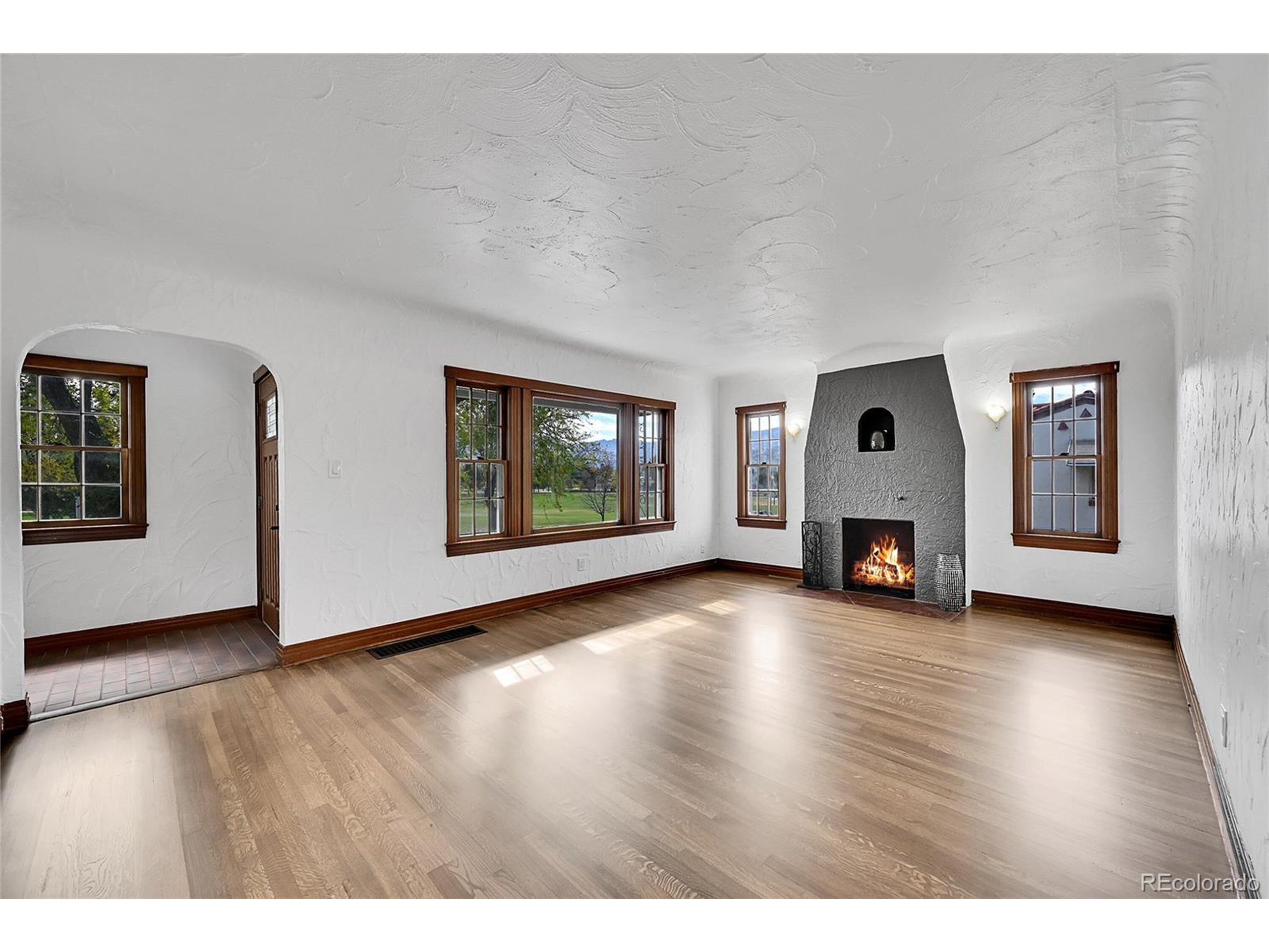 1318 E Pikes Peak Ave