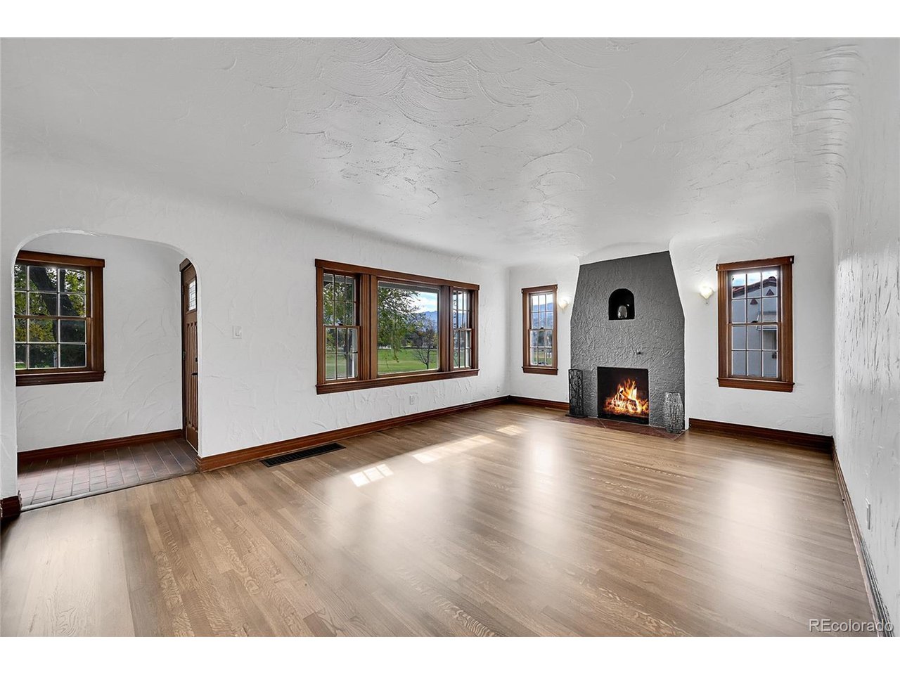 1318 E Pikes Peak Ave