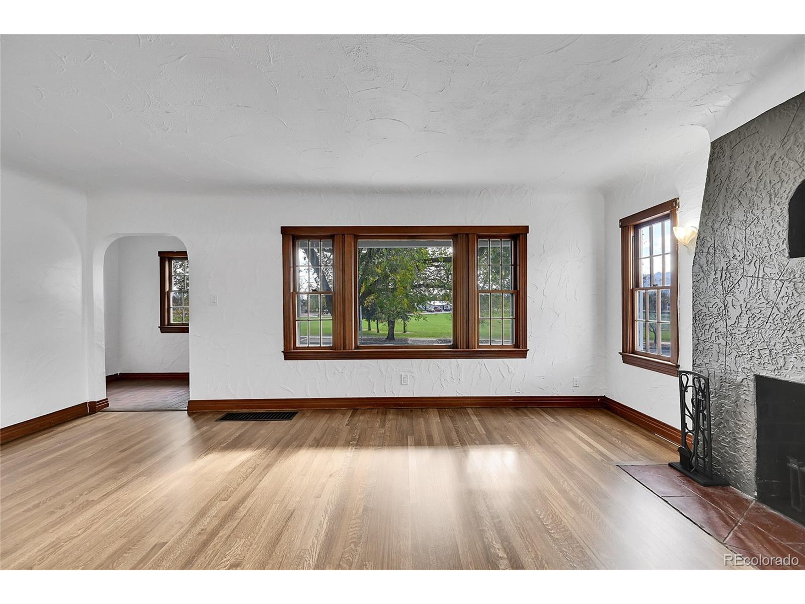 1318 E Pikes Peak Ave