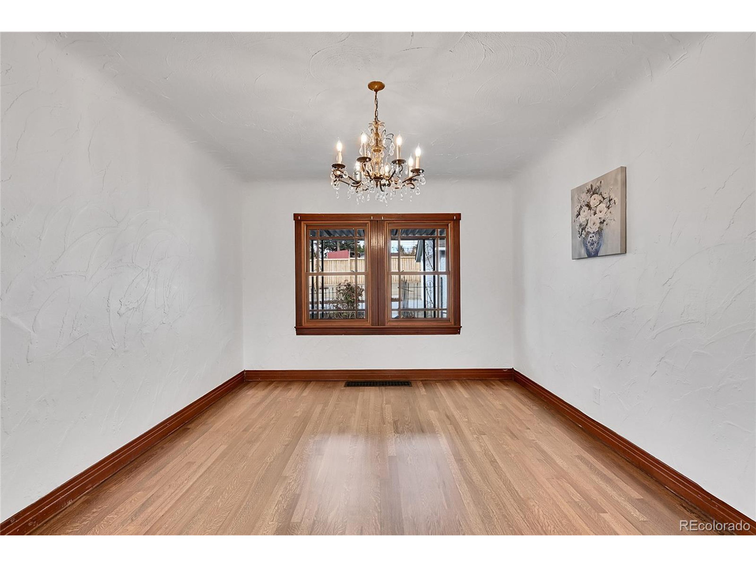 1318 E Pikes Peak Ave