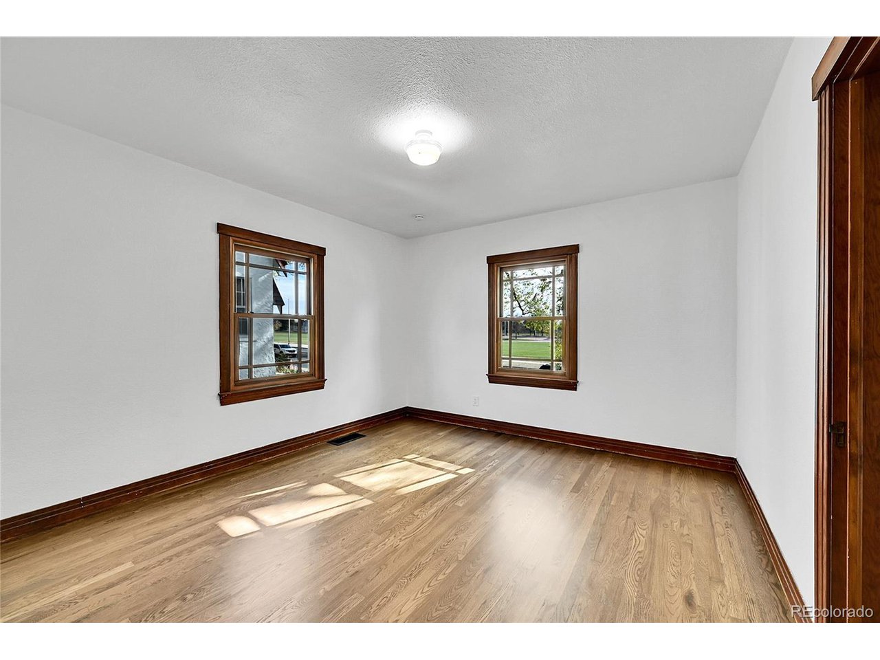 1318 E Pikes Peak Ave