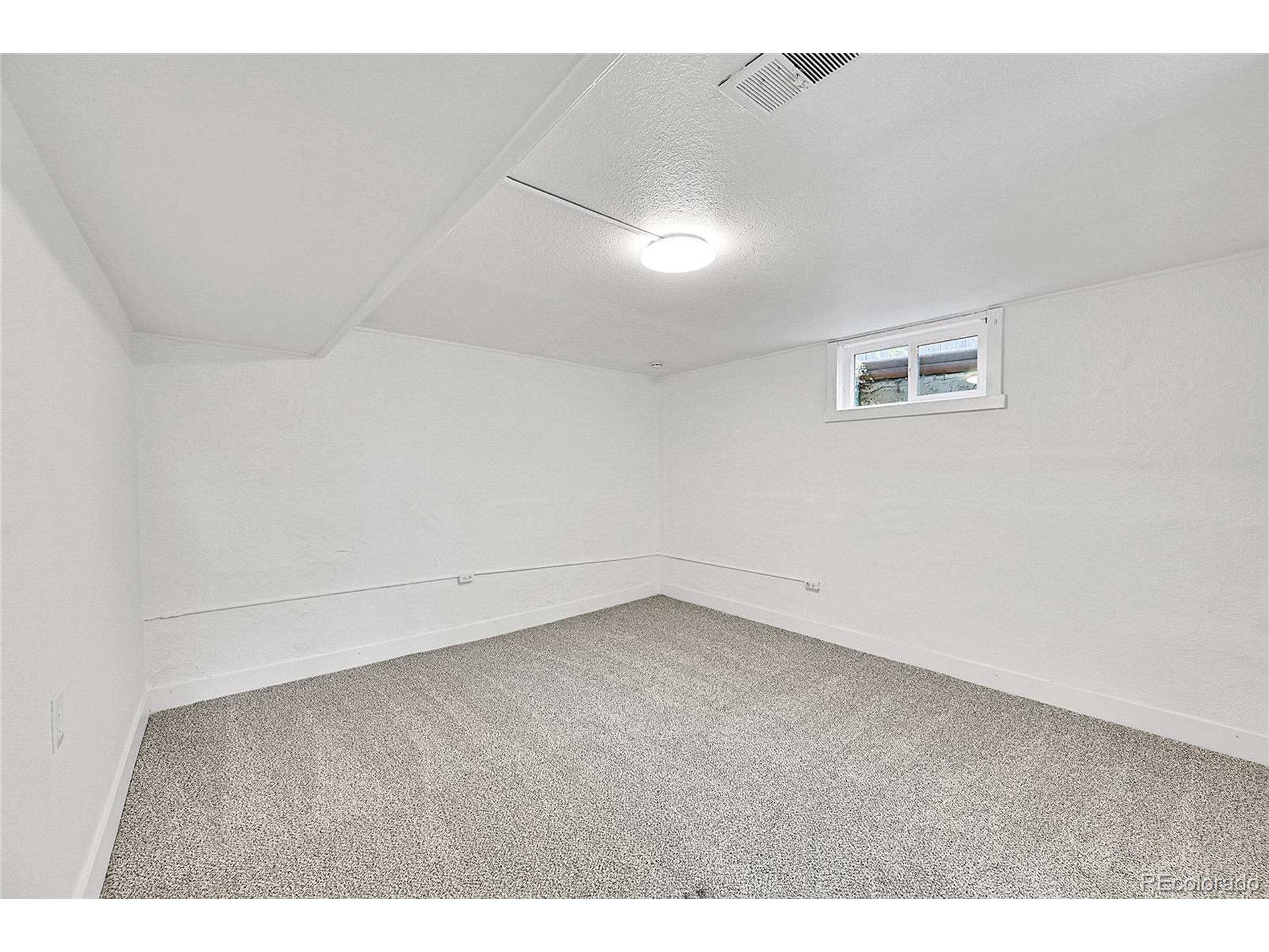 1318 E Pikes Peak Ave