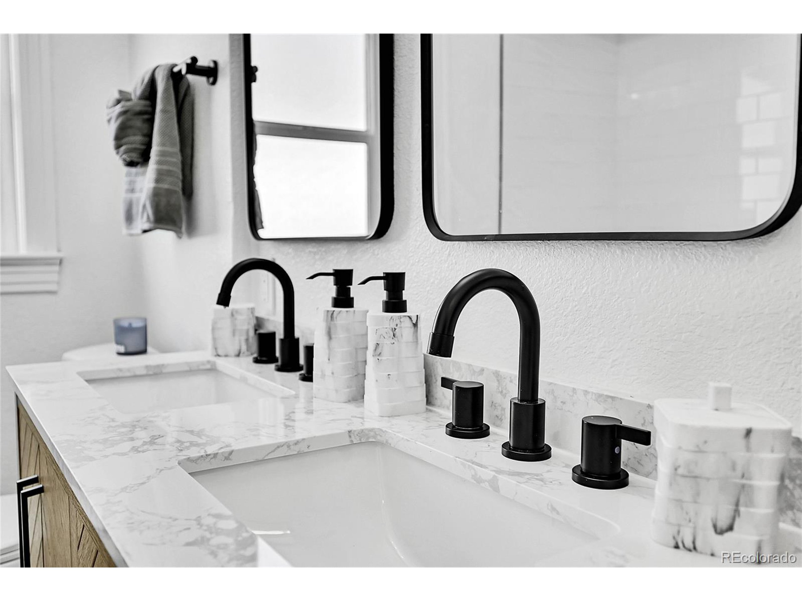 1318 E Pikes Peak Ave