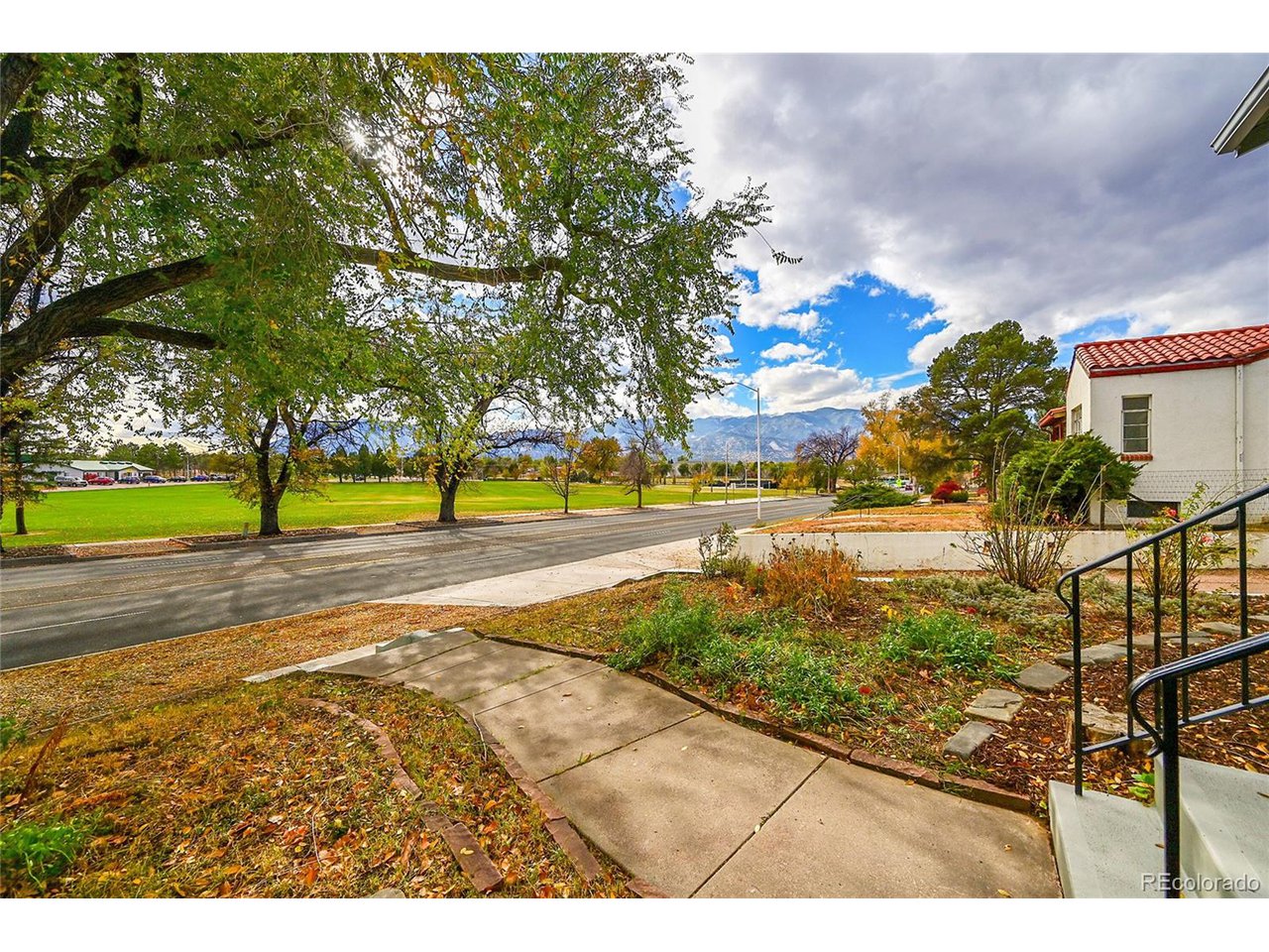 1318 E Pikes Peak Ave