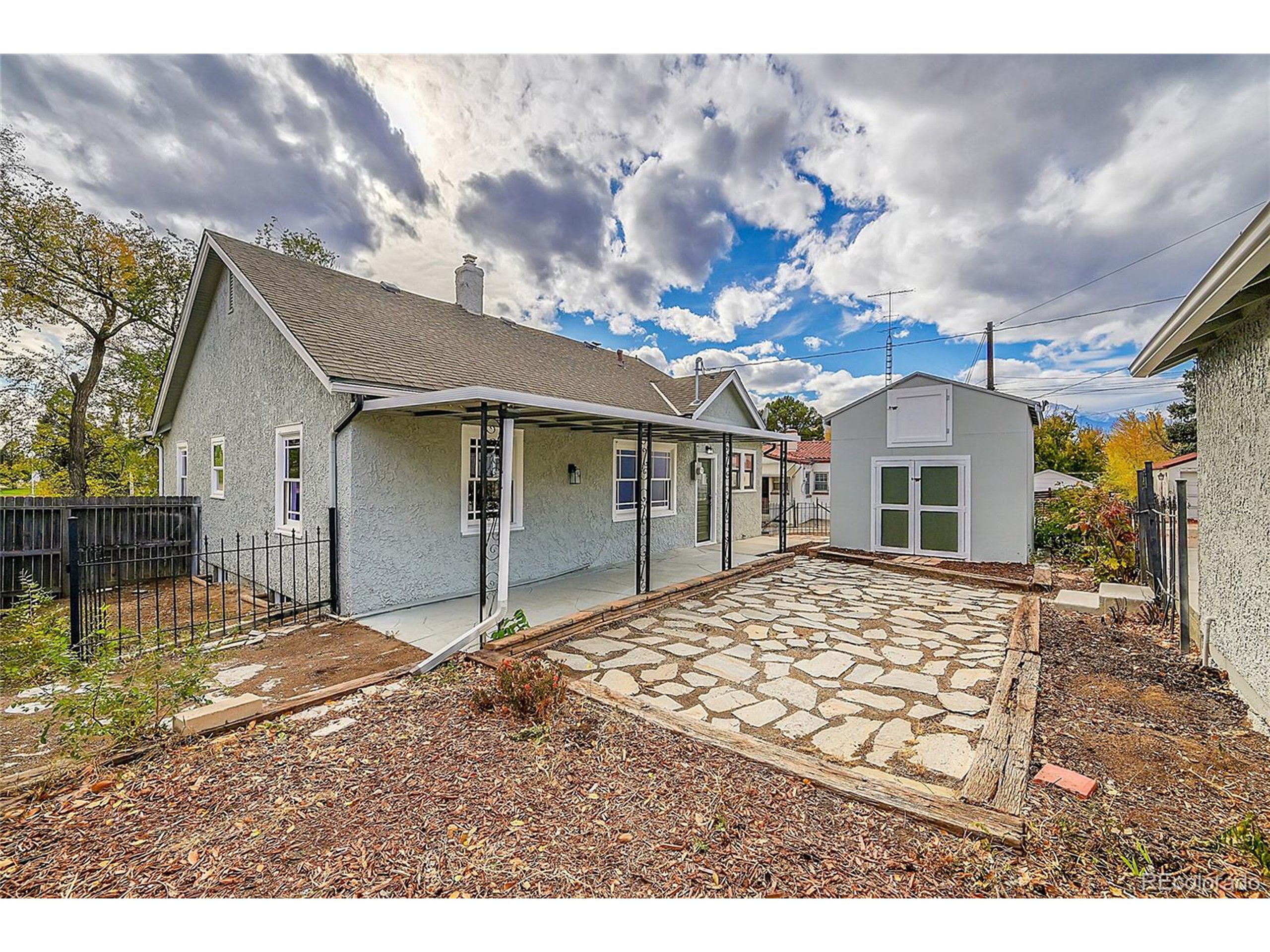 1318 E Pikes Peak Ave