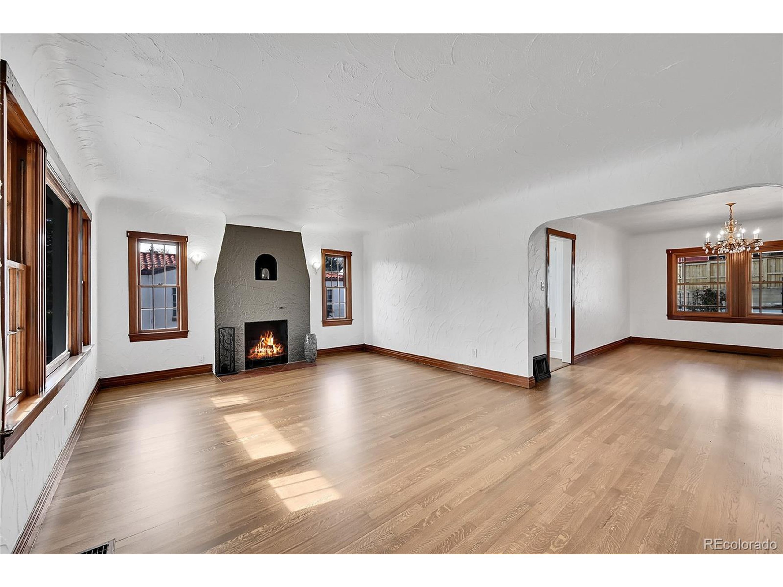 1318 E Pikes Peak Ave