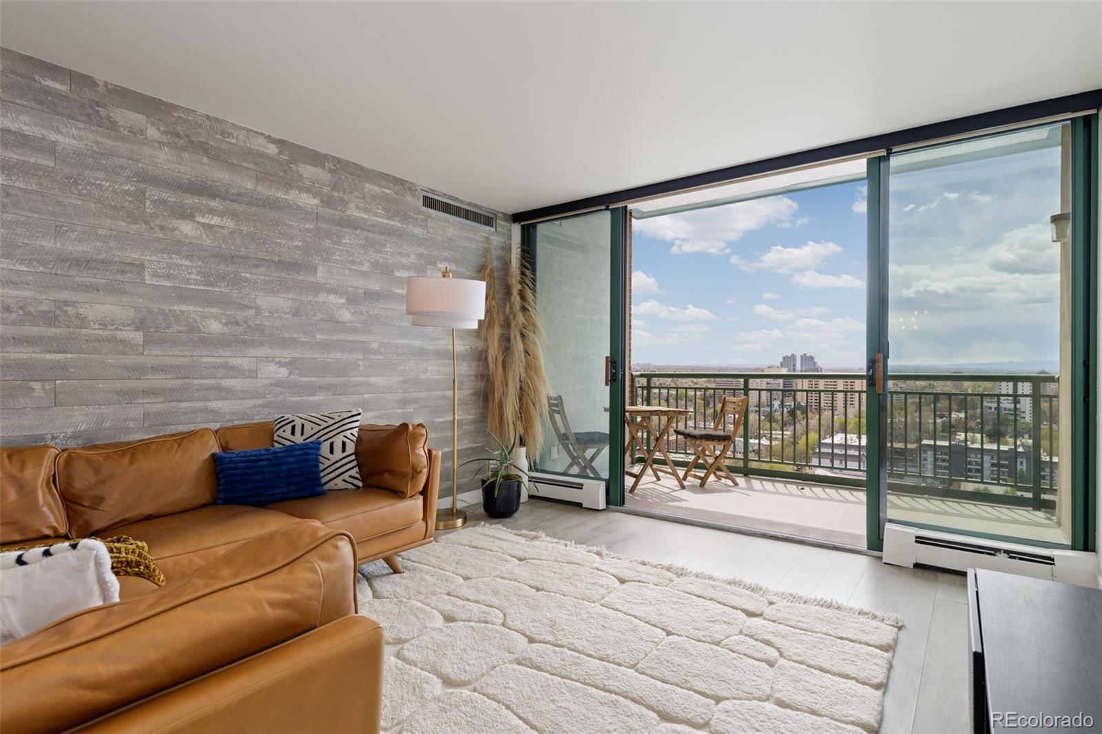 550 E 12th Avenue Unit: 1905