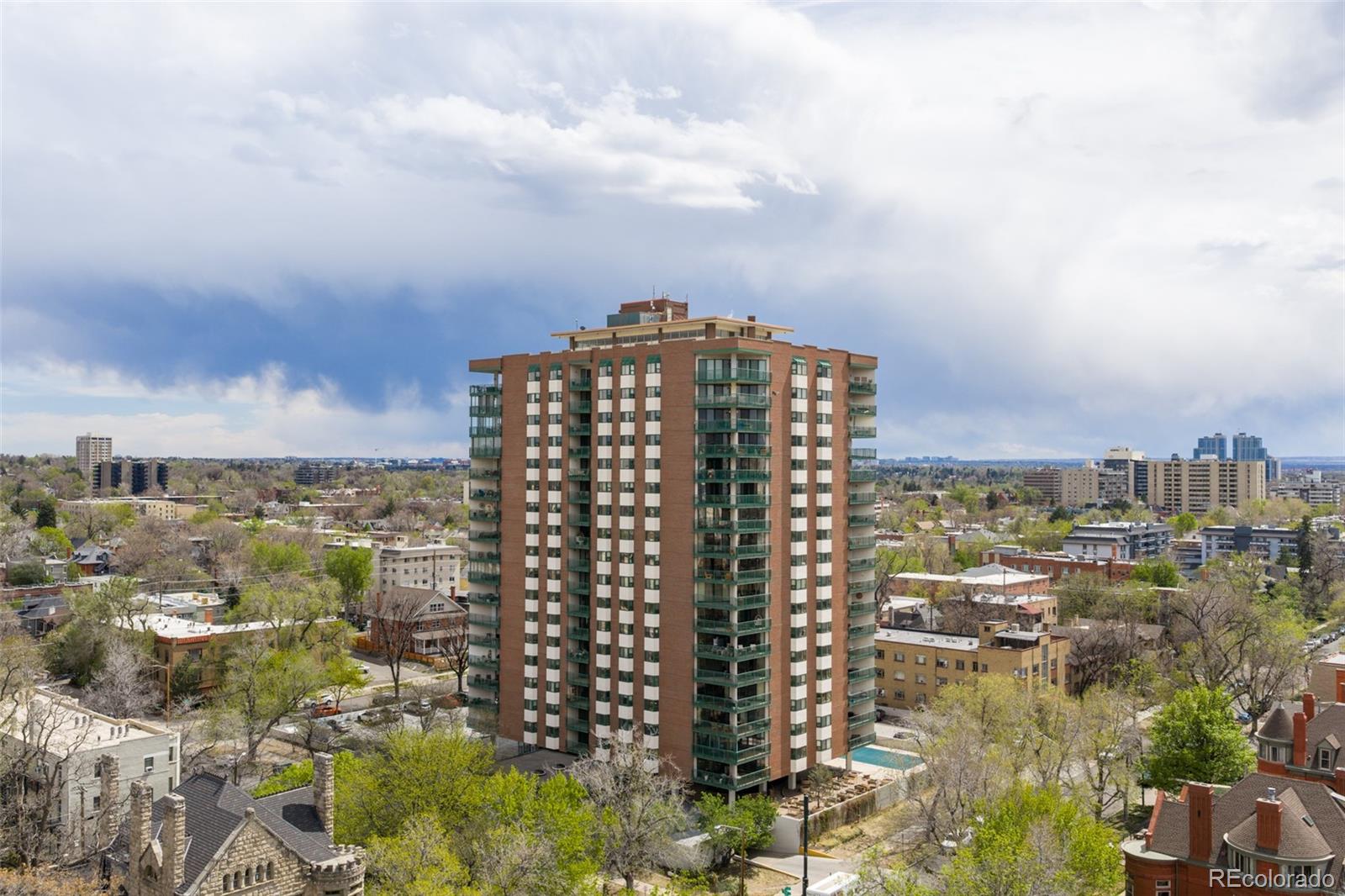 550 E 12th Avenue Unit: 1905