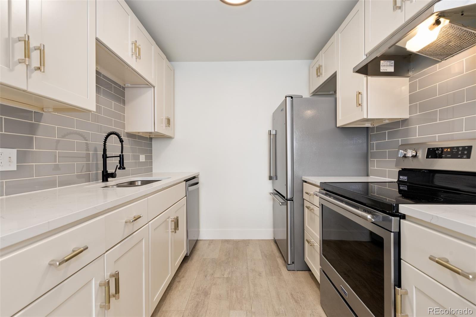 550 E 12th Avenue Unit: 1905