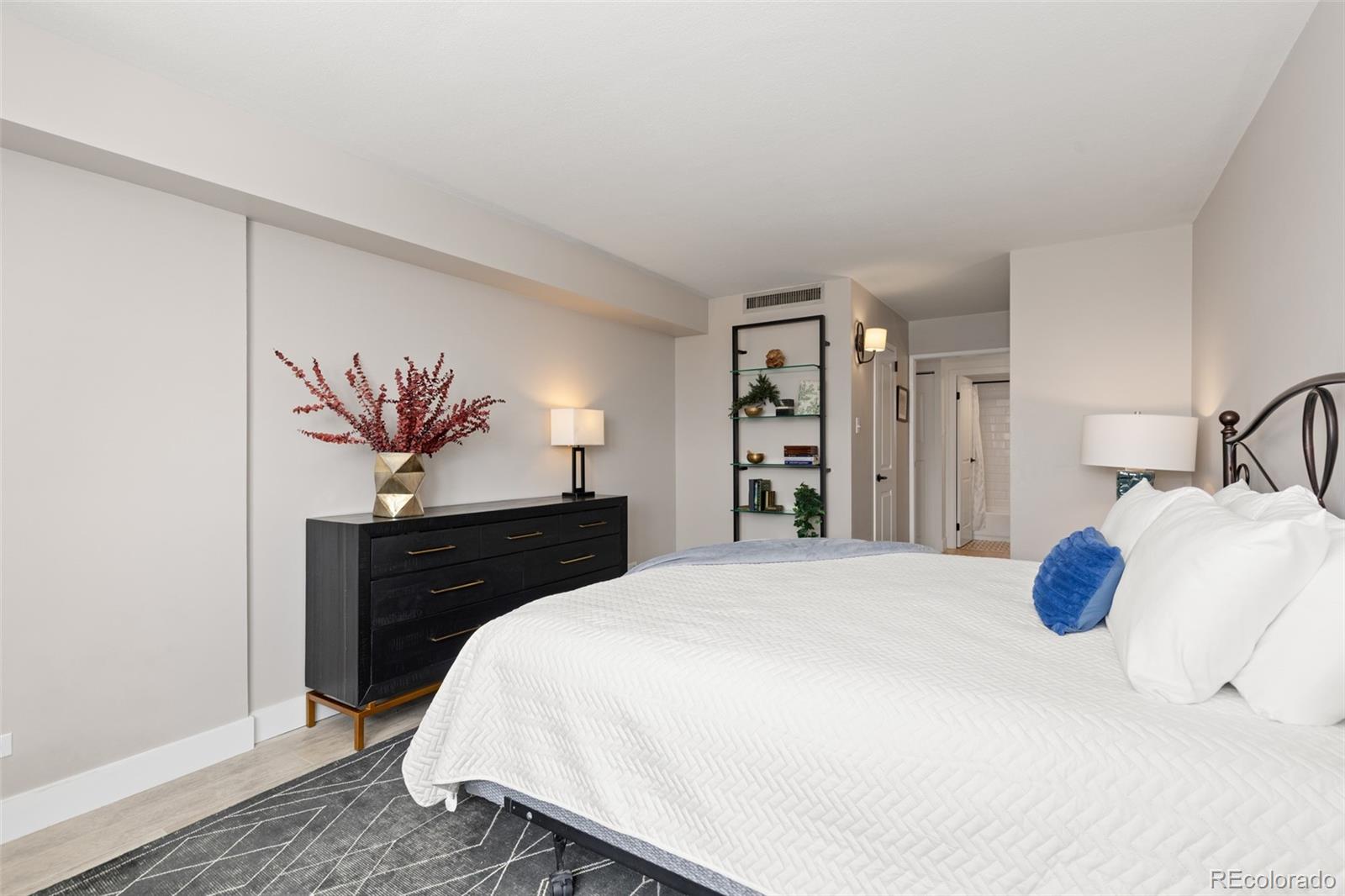 550 E 12th Avenue Unit: 1905