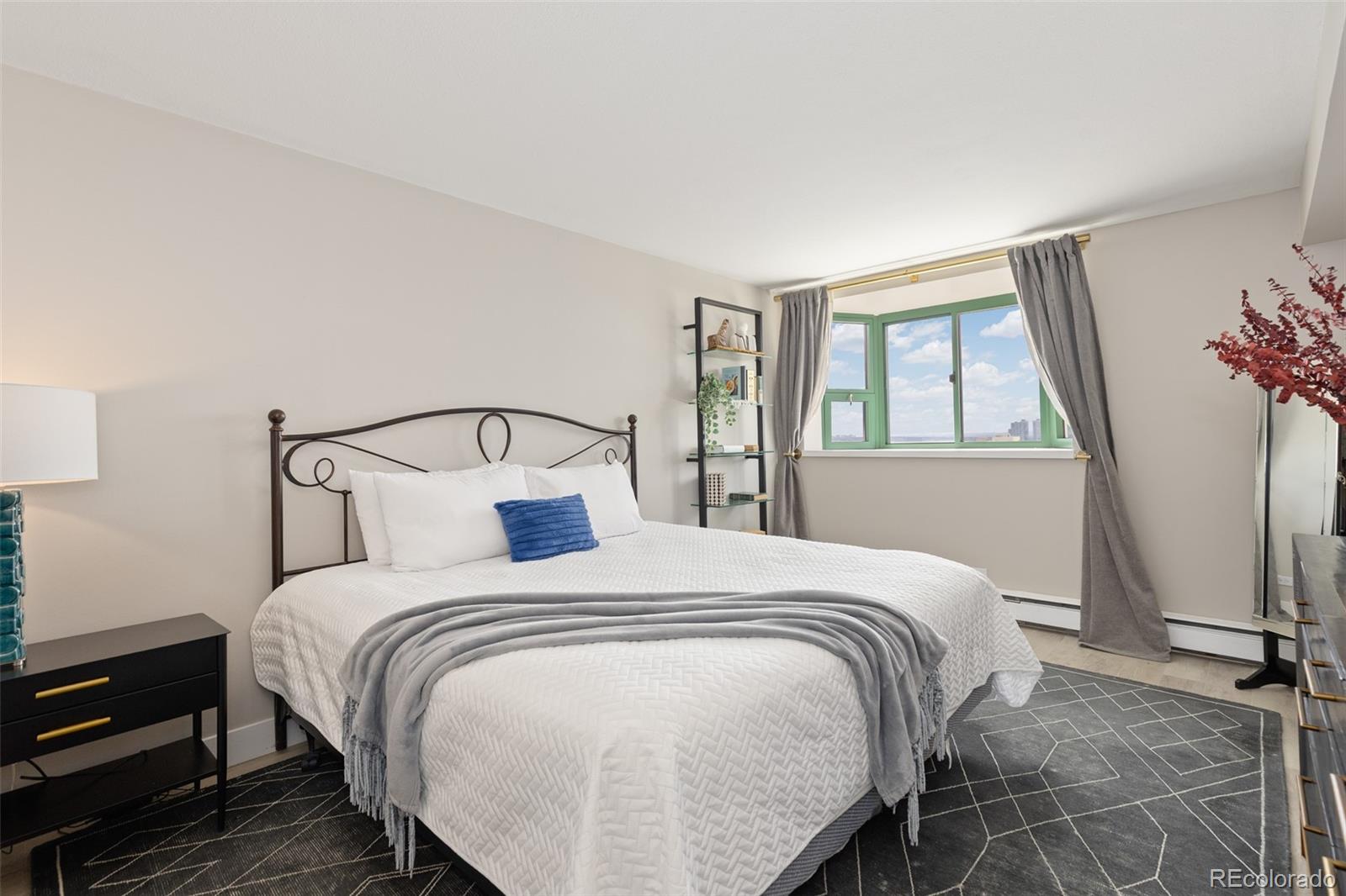 550 E 12th Avenue Unit: 1905