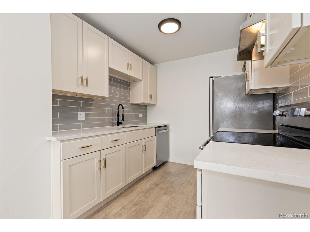 550 E 12th Ave 1905