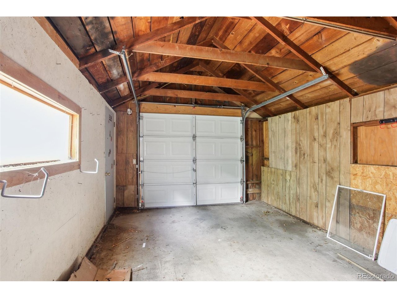 109 W Simpson St