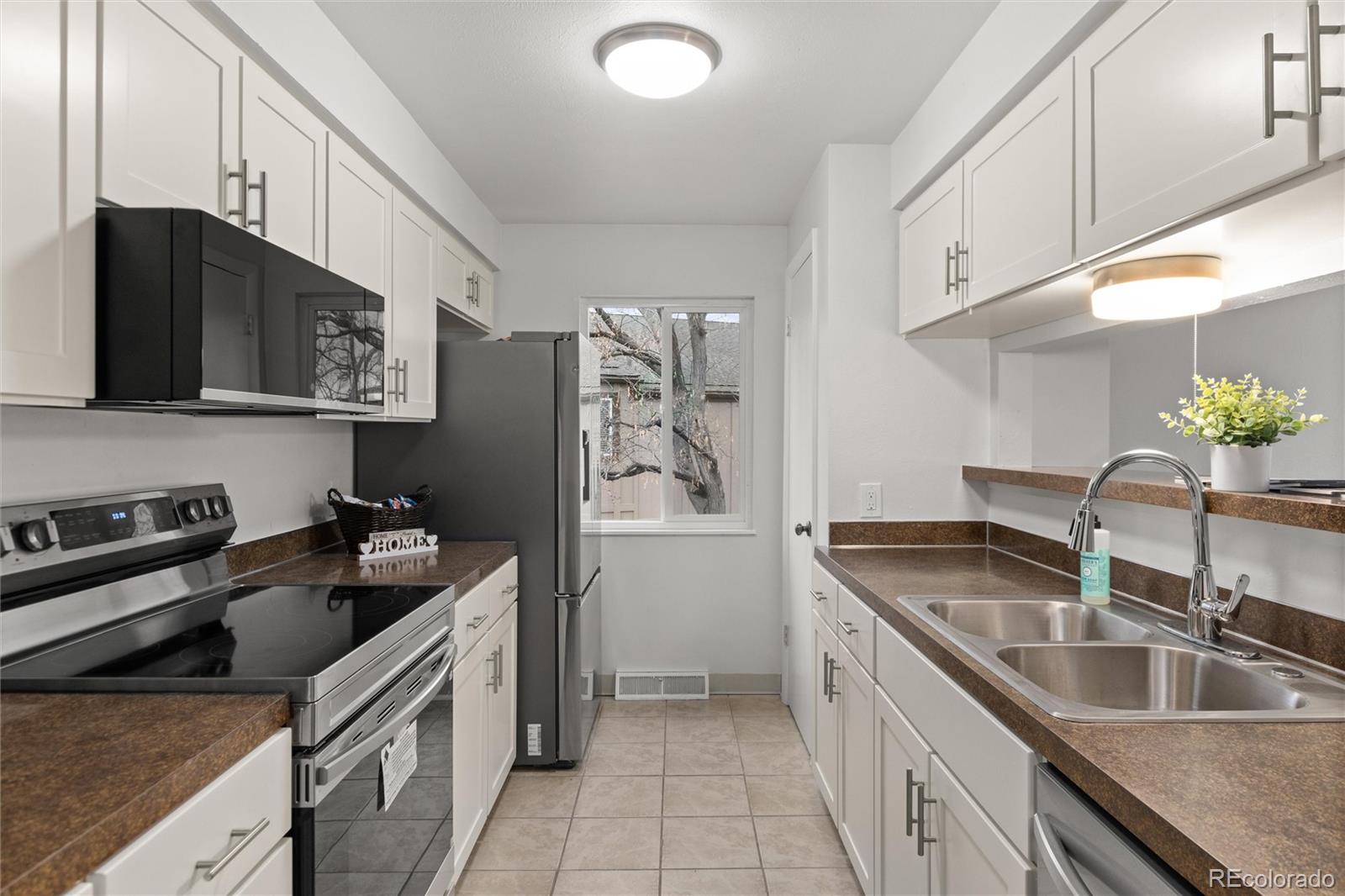 7700 W Glasgow Place Unit: 8C