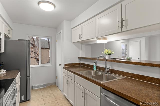 7700 W Glasgow Place Unit: 8C