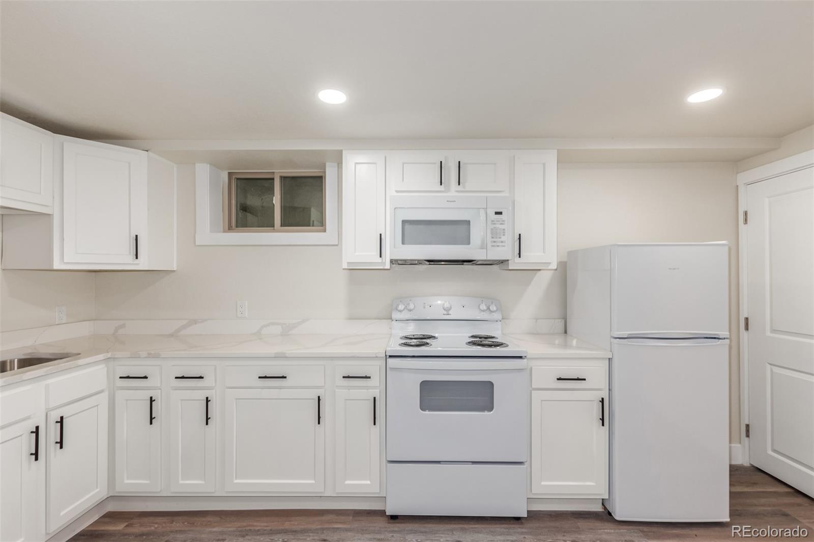 7273 W 35th Place