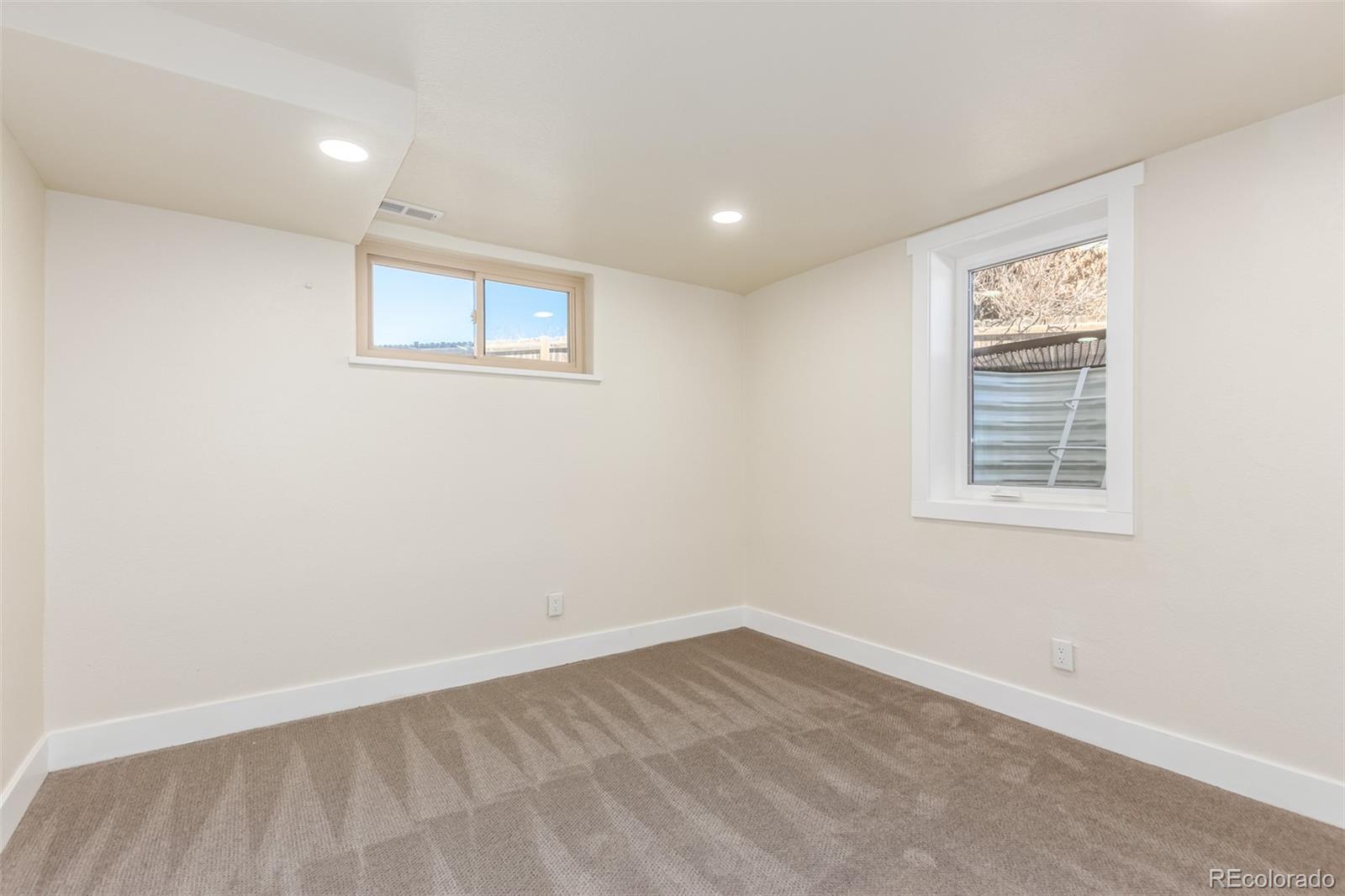 7273 W 35th Place