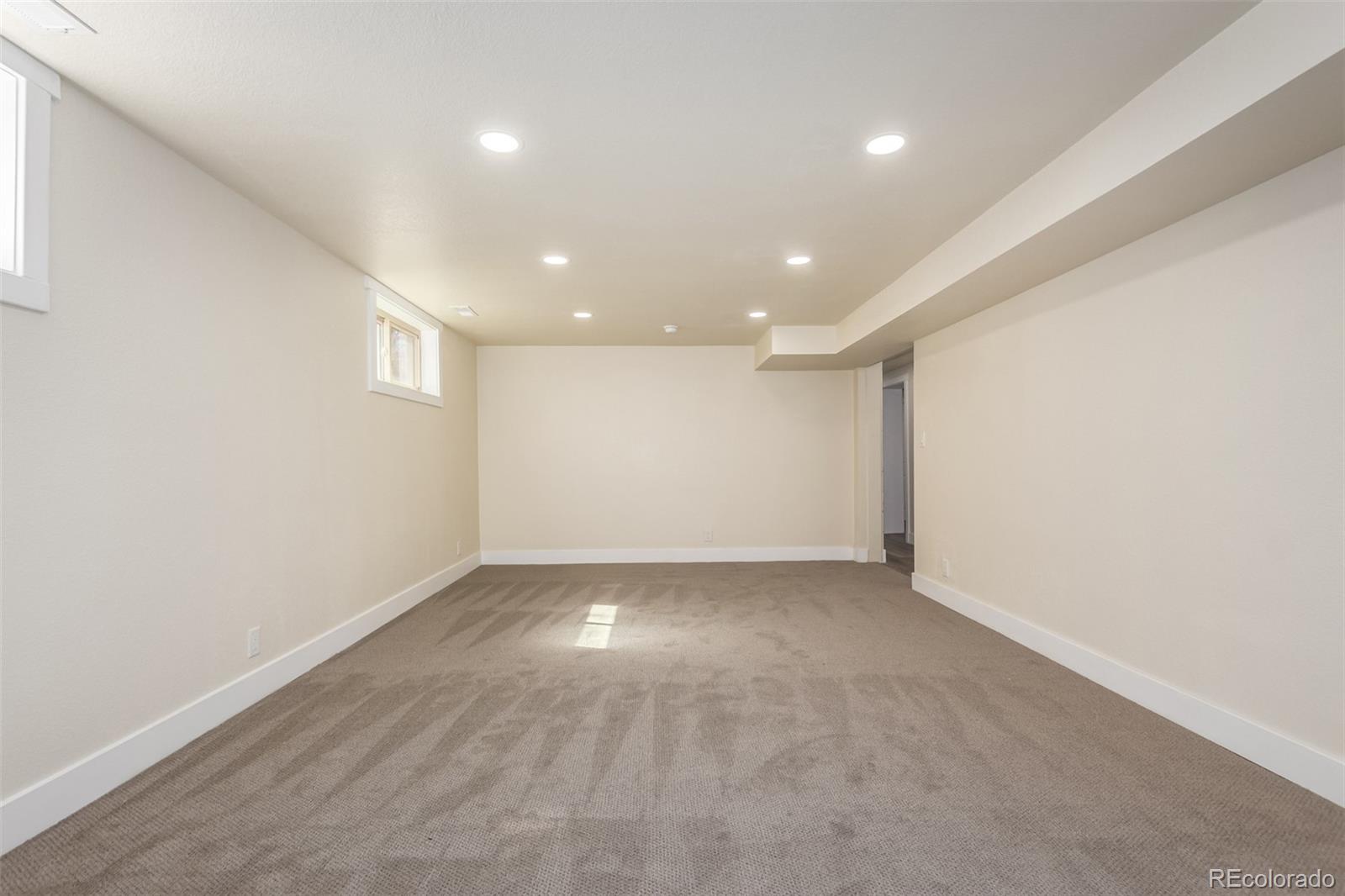7273 W 35th Place