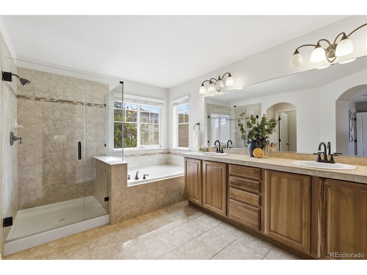 5301 Fullerton Cir