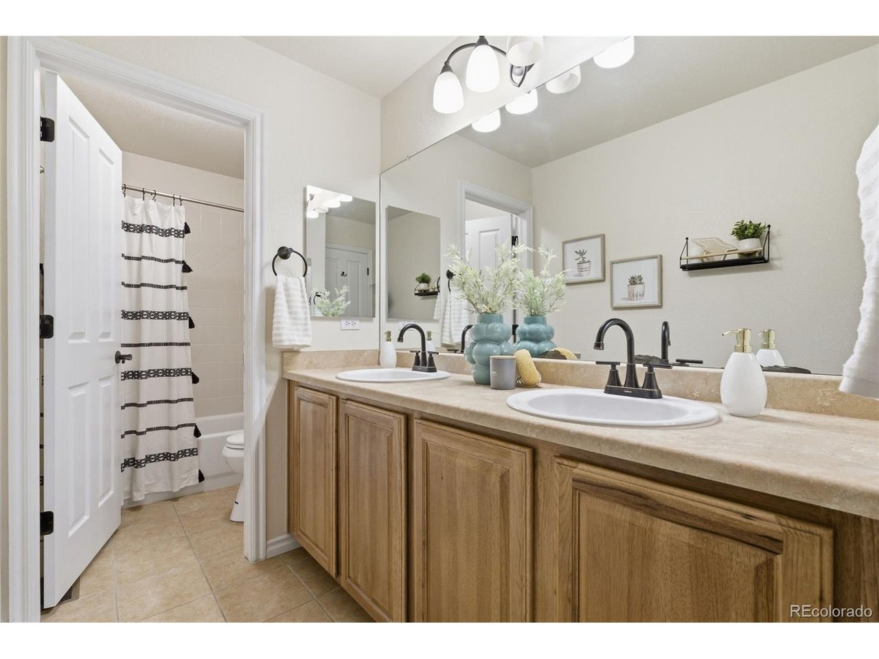 5301 Fullerton Cir