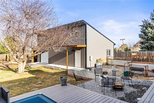 1712 Stonehenge Drive