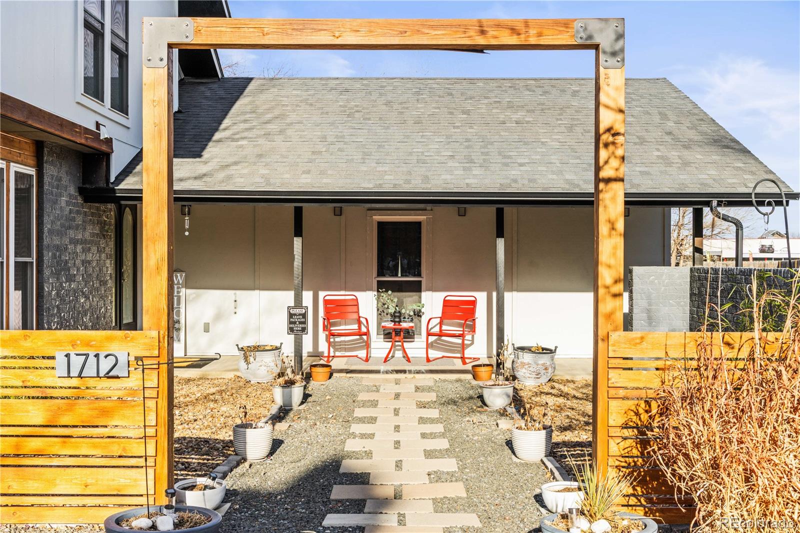 1712 Stonehenge Drive