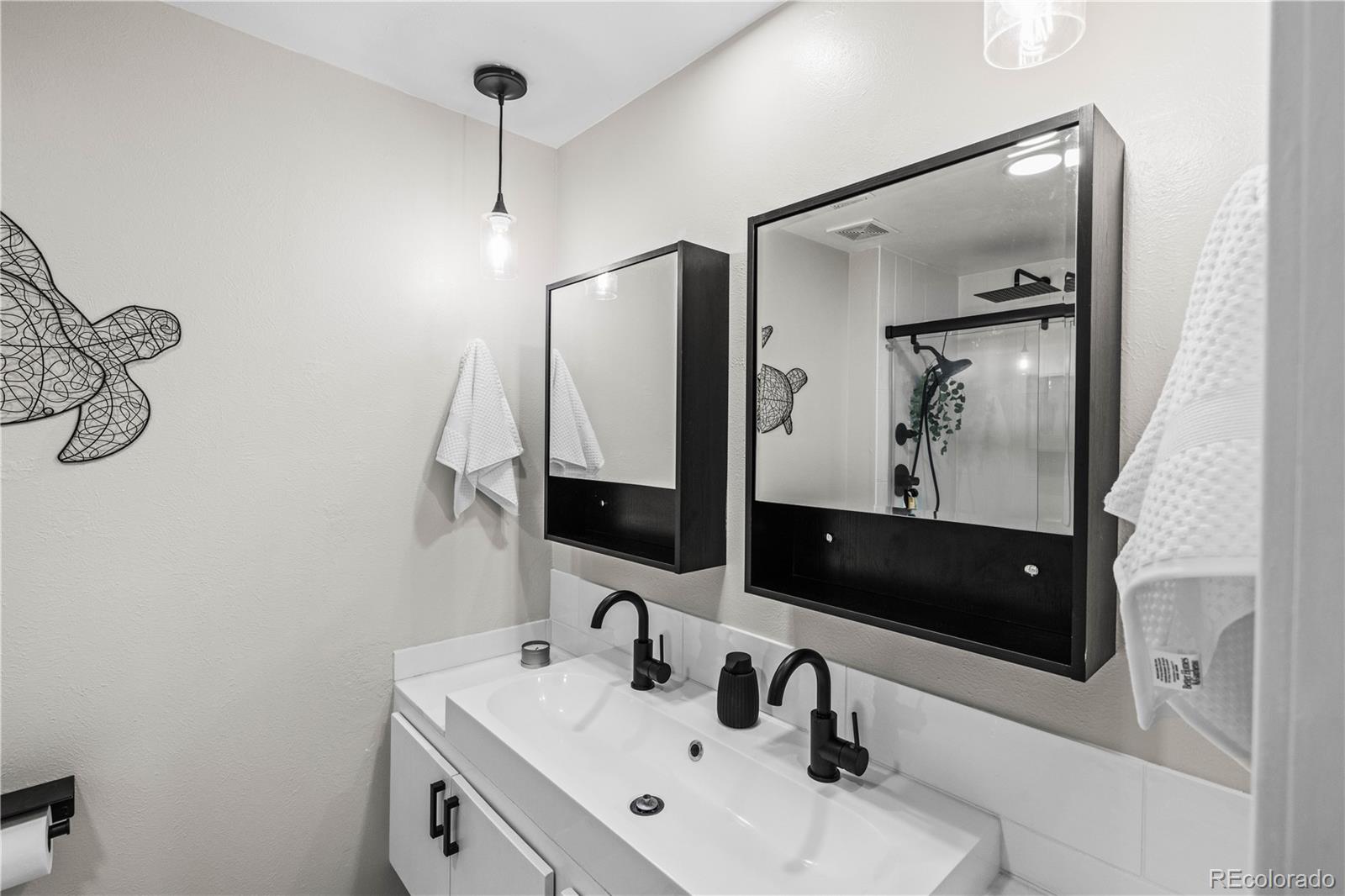 1712 Stonehenge Drive