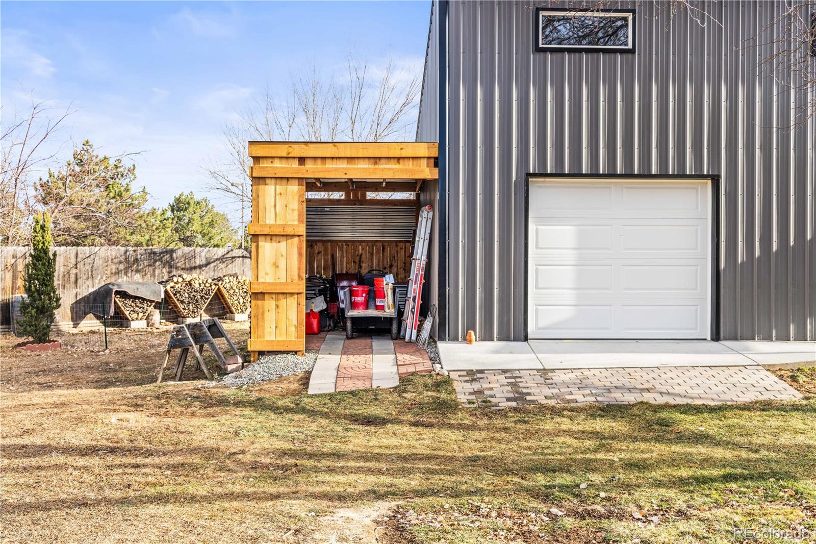 1712 Stonehenge Drive