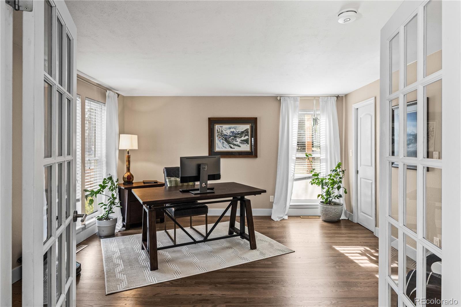 1712 Stonehenge Drive