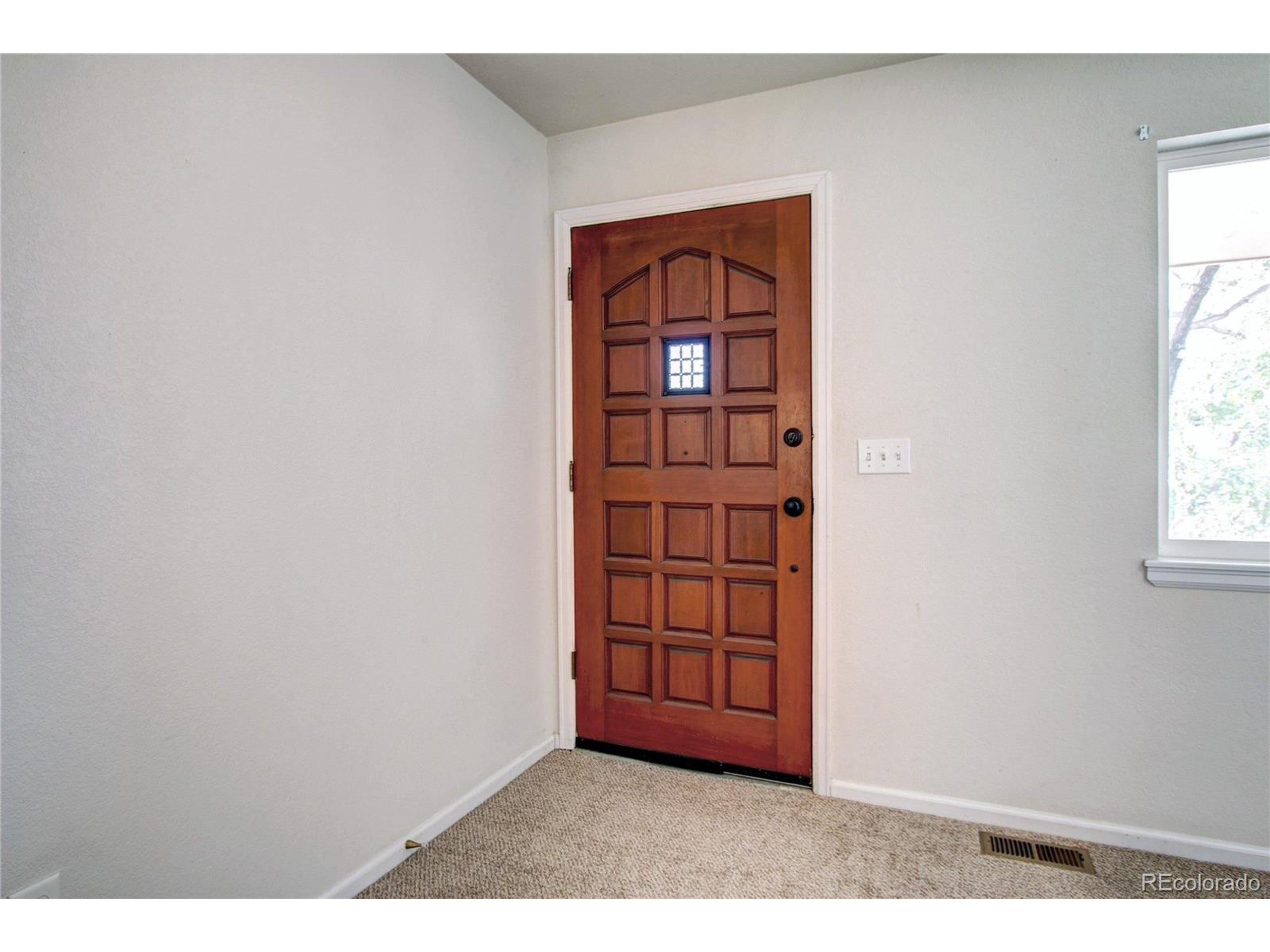 1841 Orchard Dr
