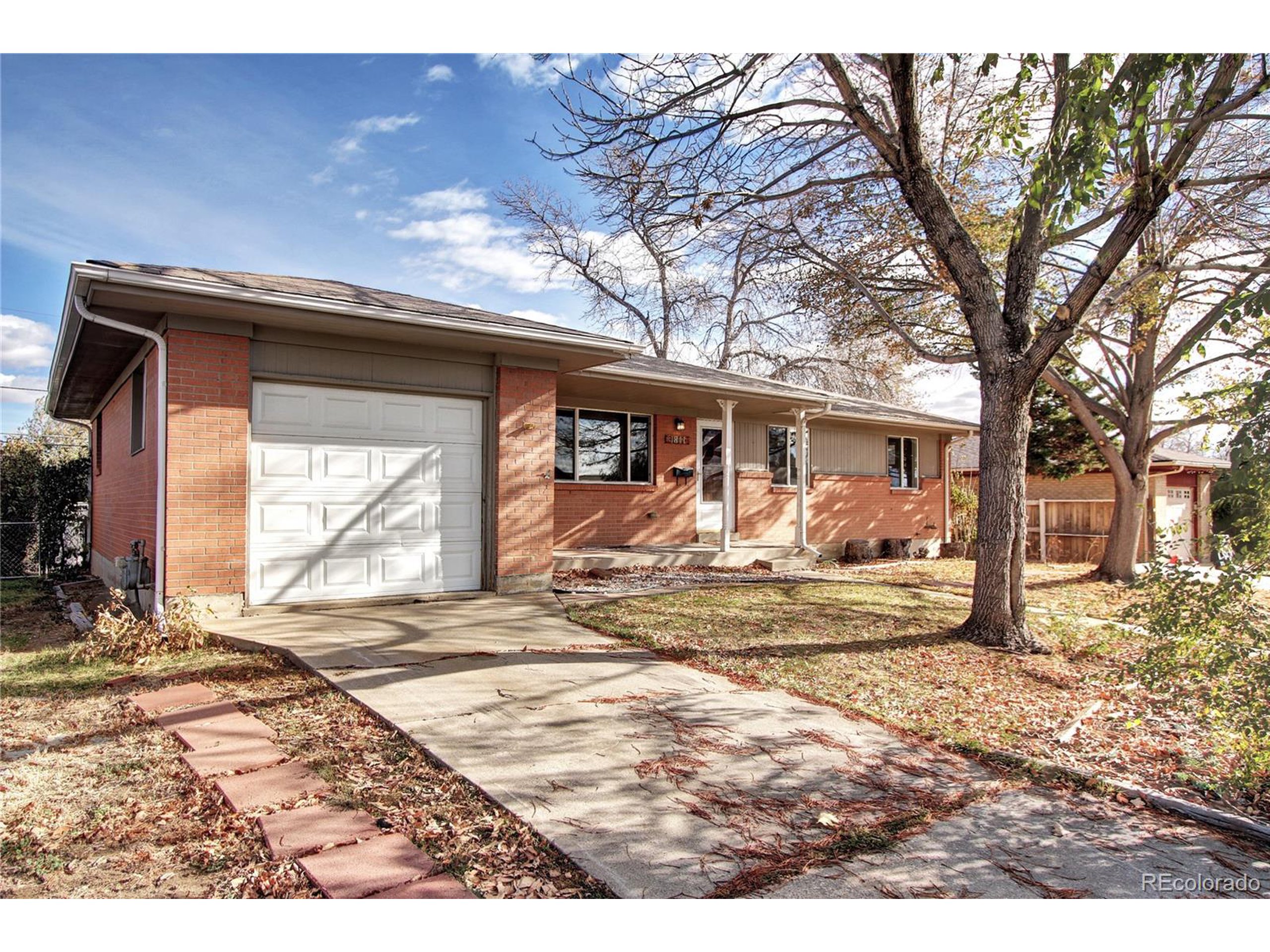1841 Orchard Dr