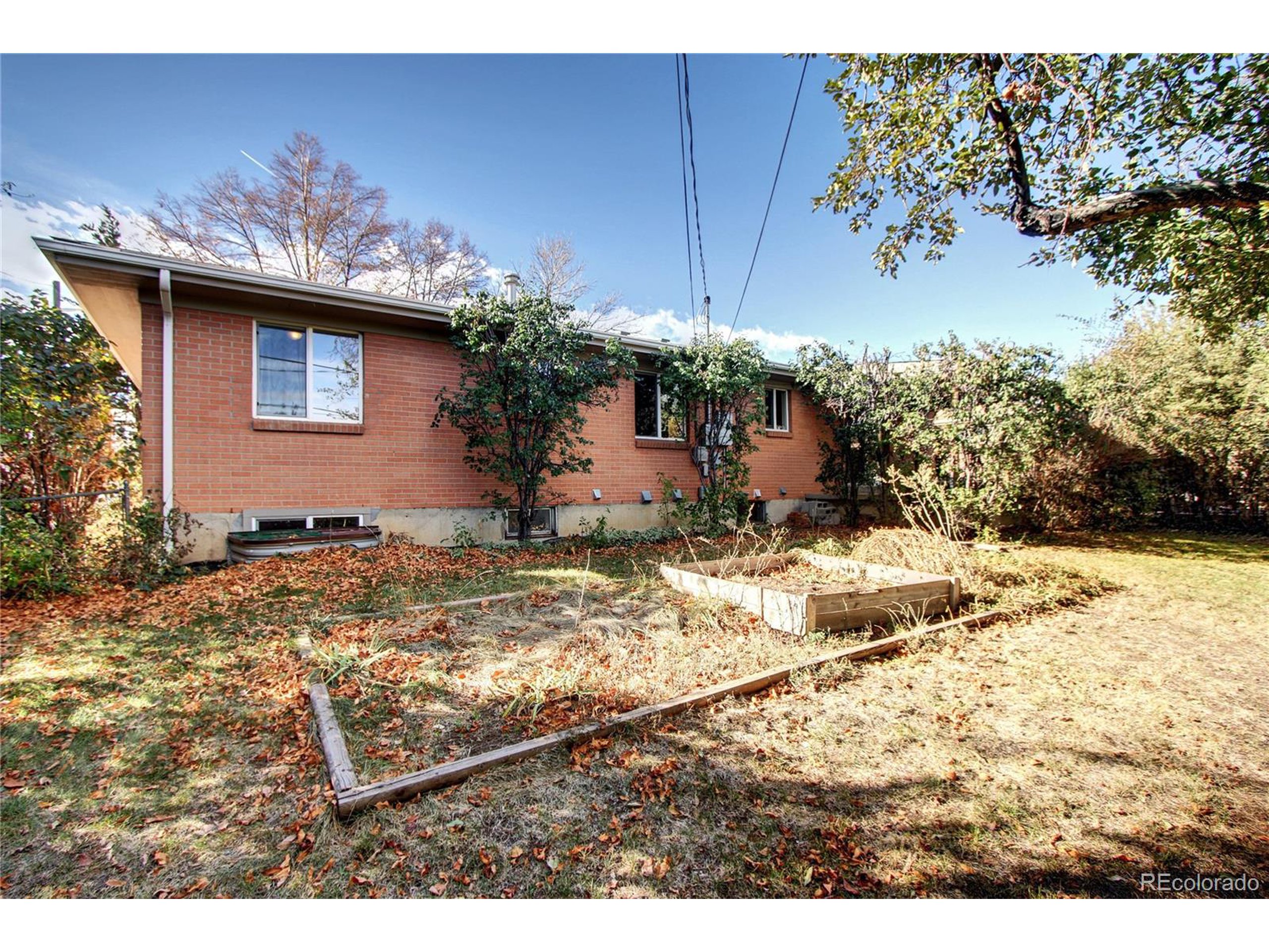 1841 Orchard Dr