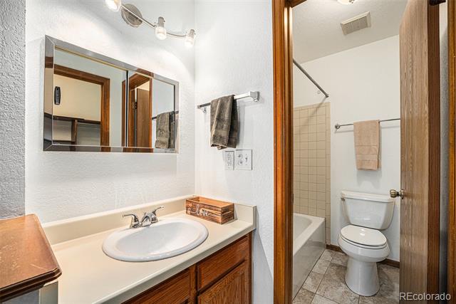 8025 W Eastman Place Unit: 2-102