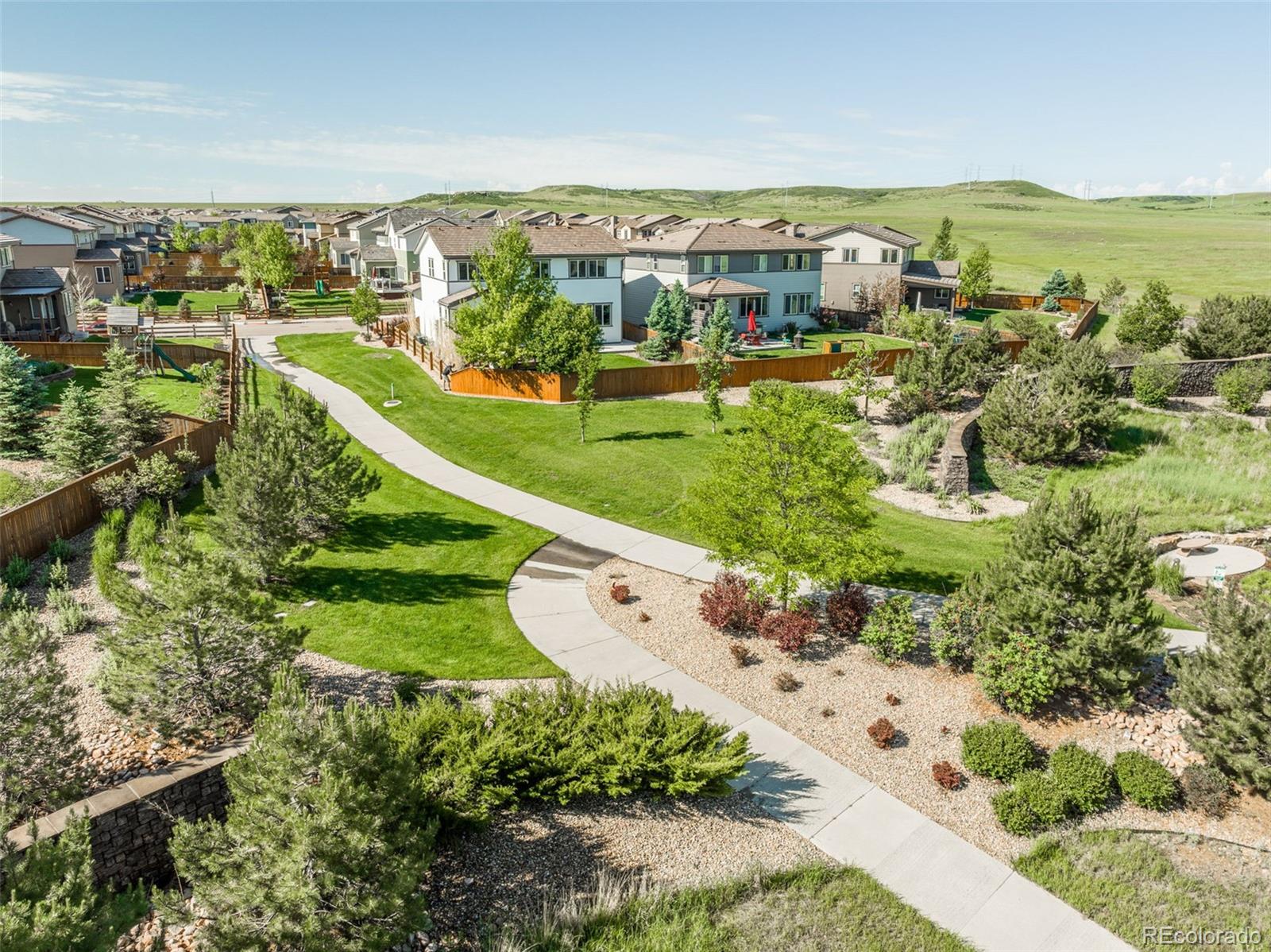 10881 Pastel Point