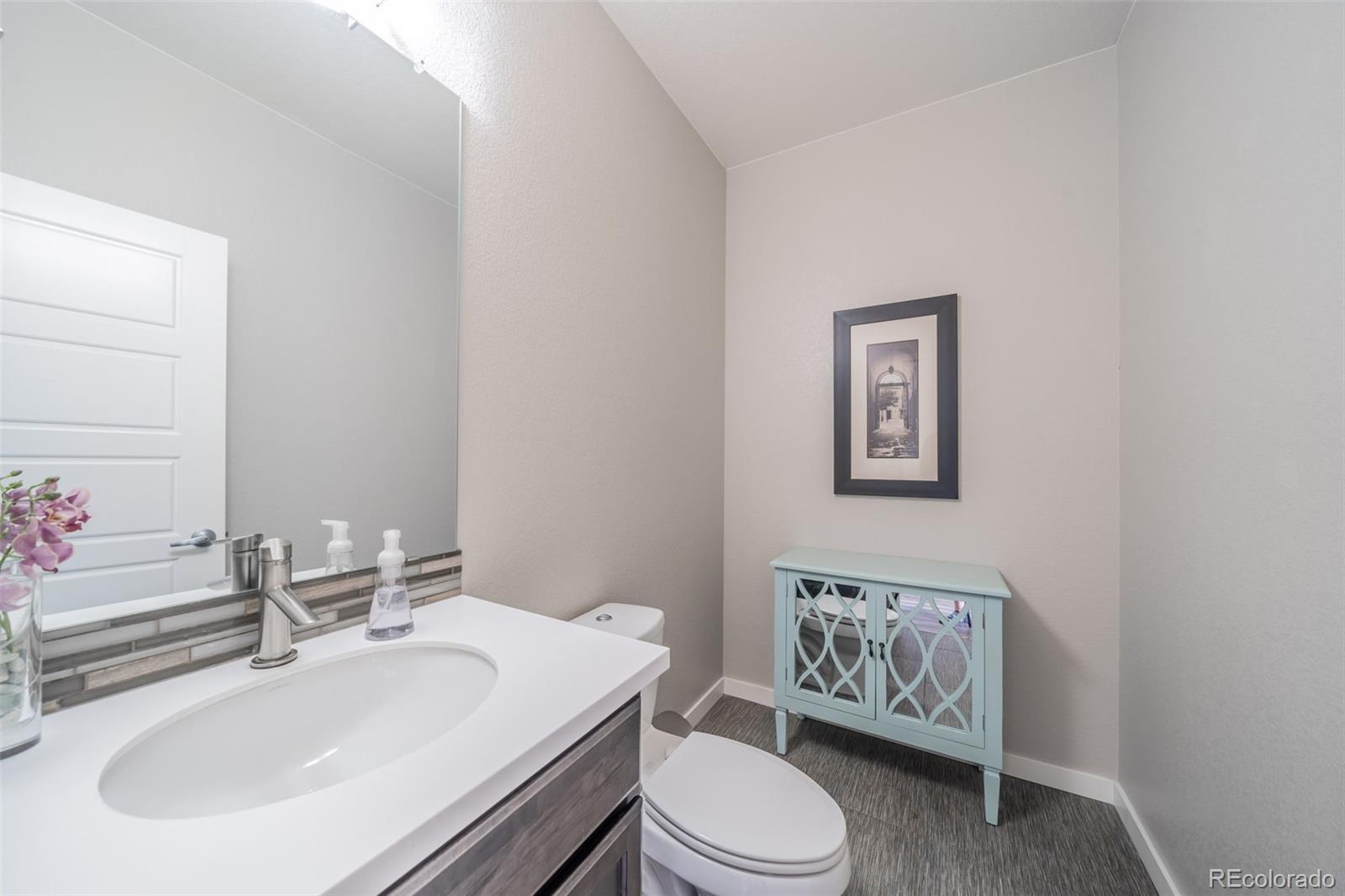 10881 Pastel Point