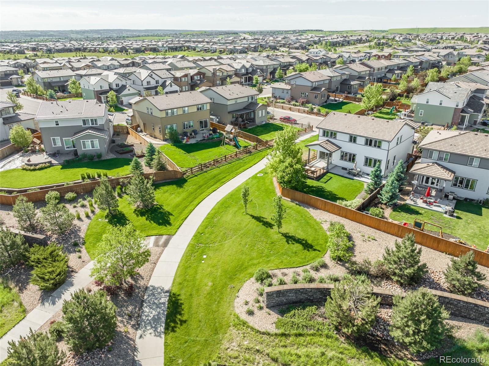 10881 Pastel Point