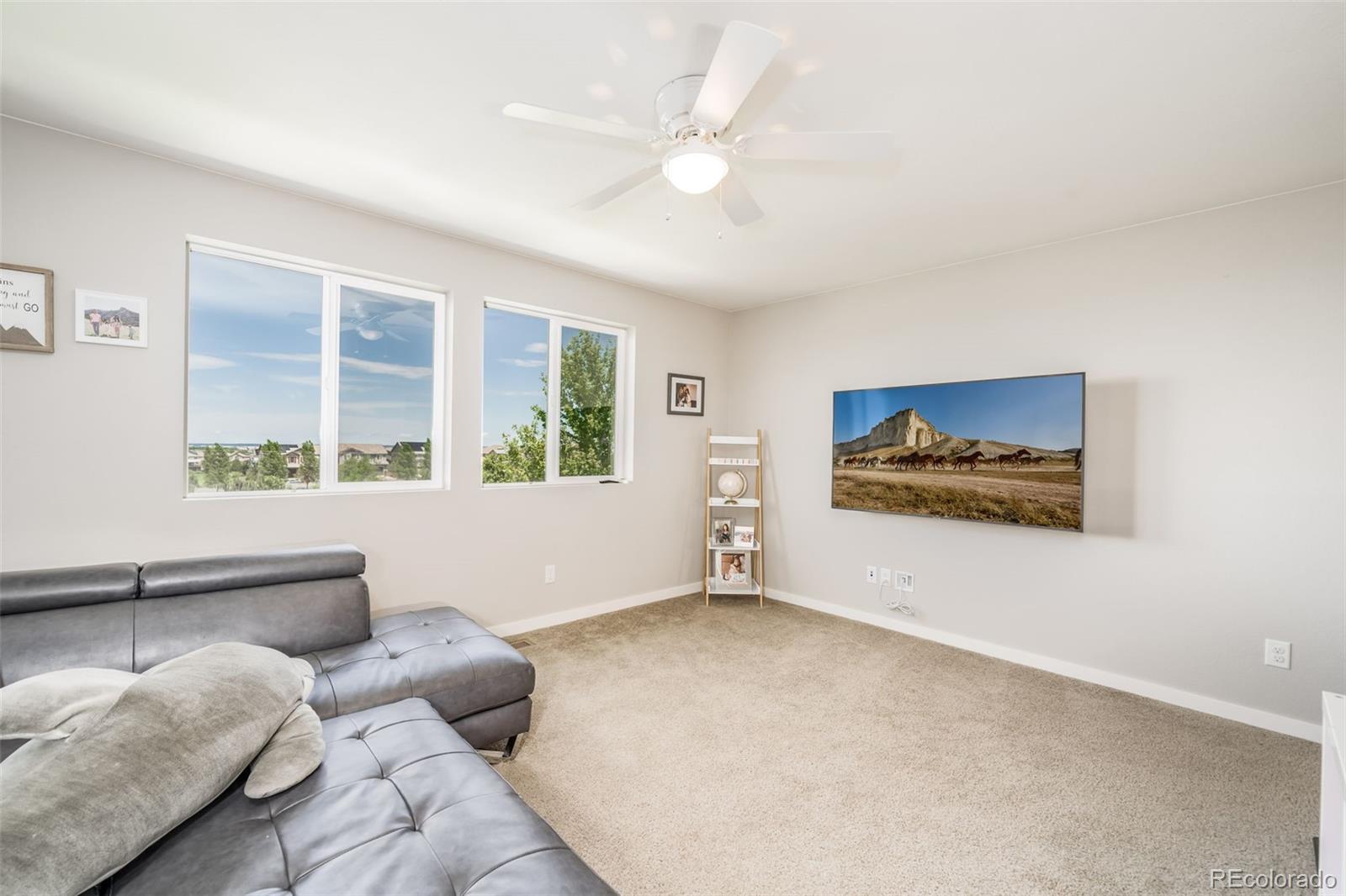 10881 Pastel Point
