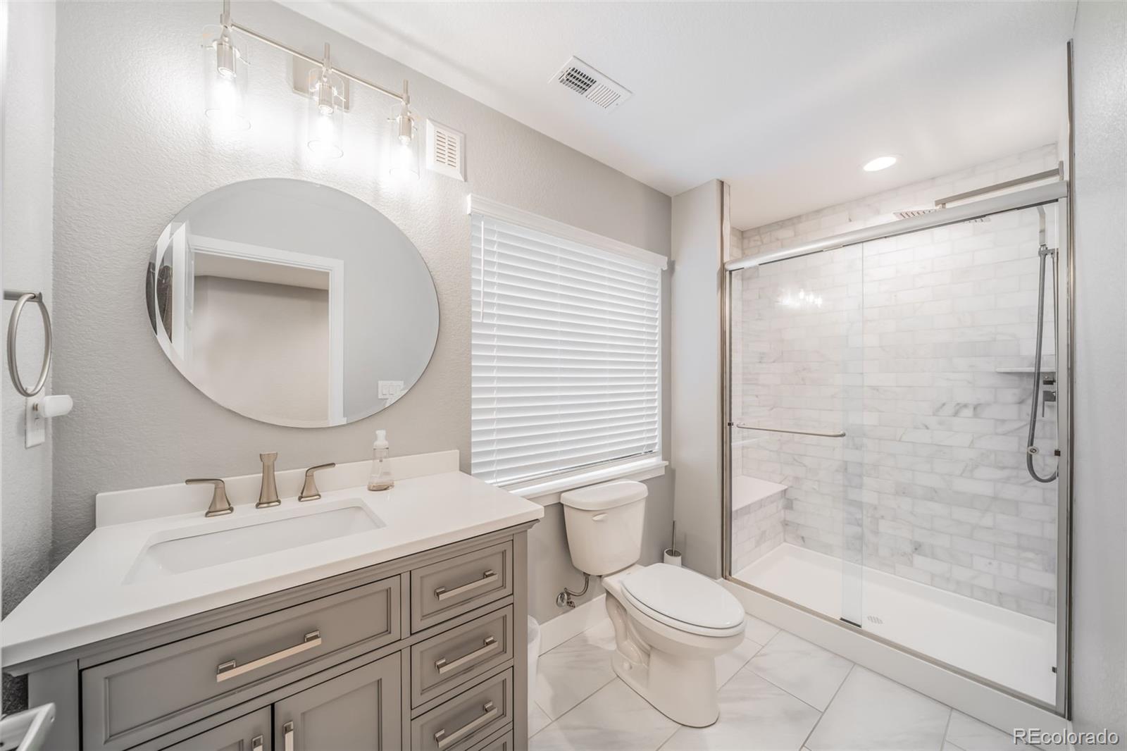 10881 Pastel Point
