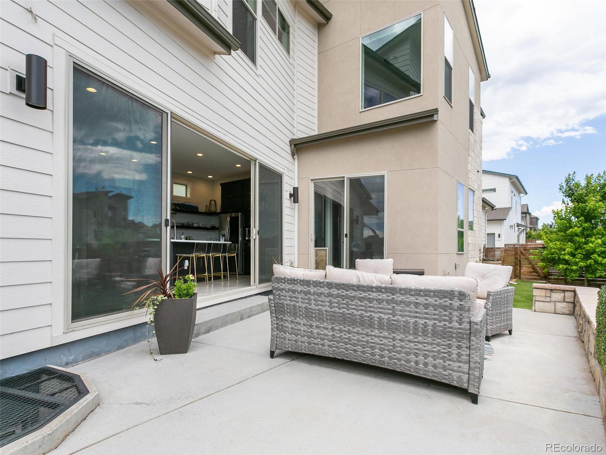 9645 Taylor River Cir
