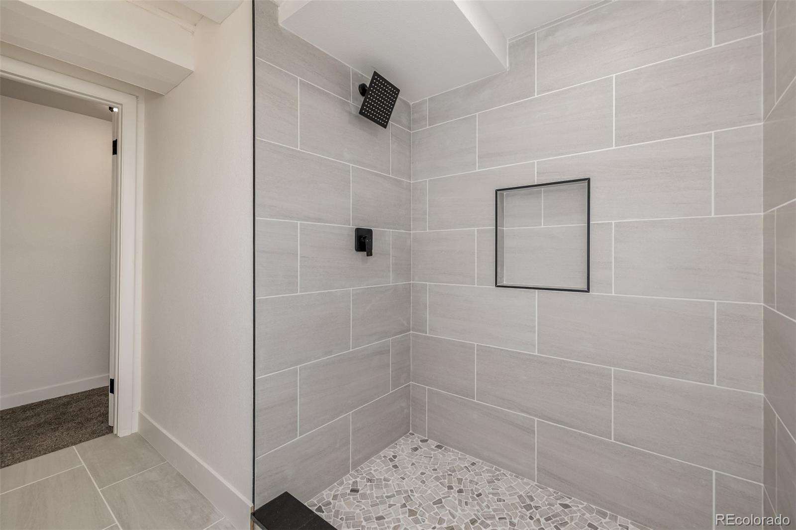 6532 S Sherman Street