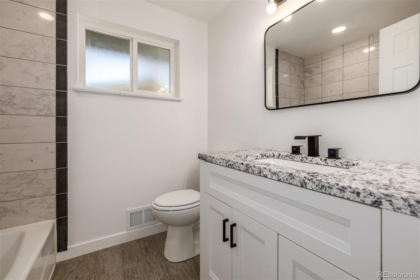 6532 S Sherman Street