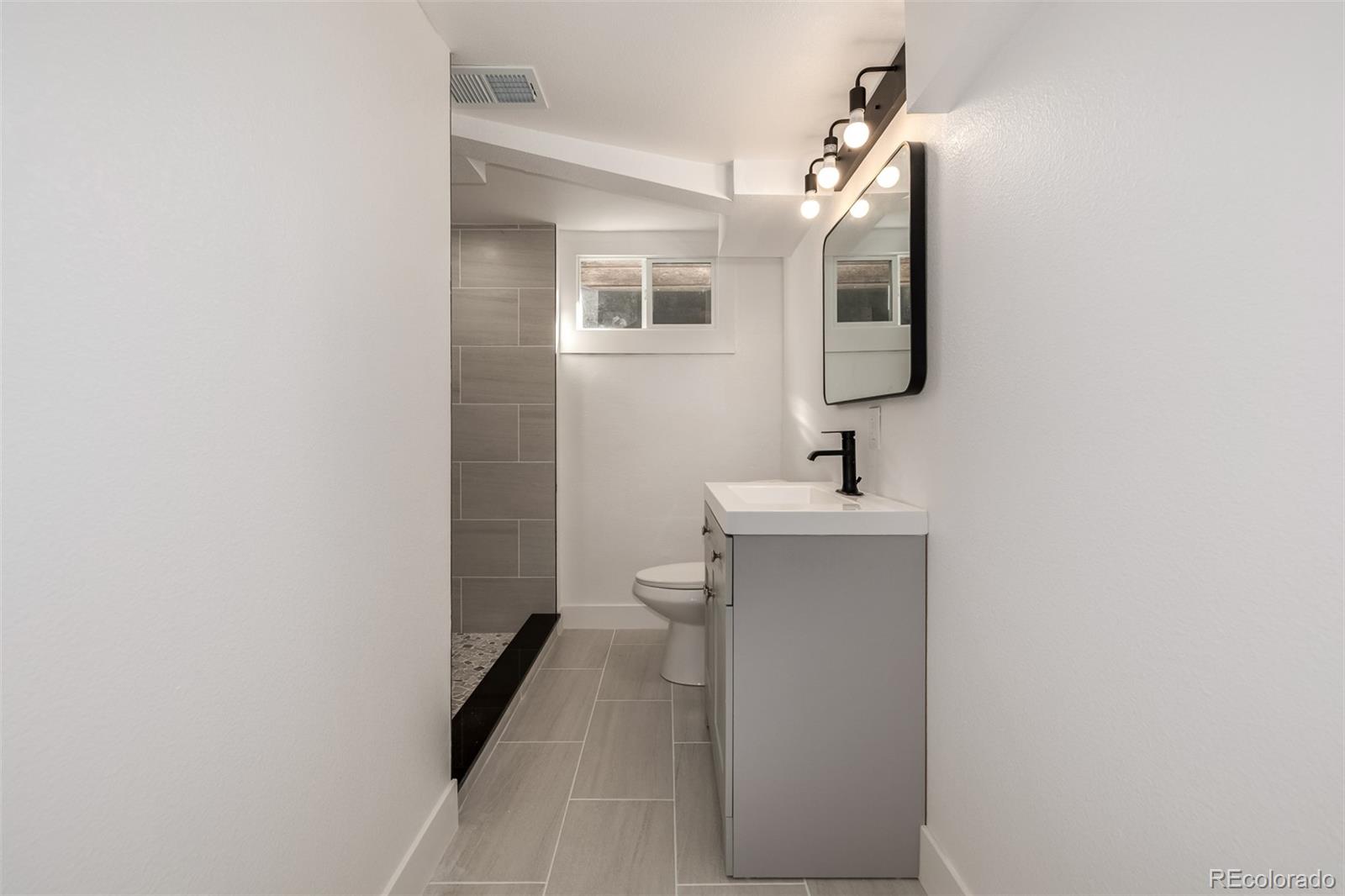 6532 S Sherman Street