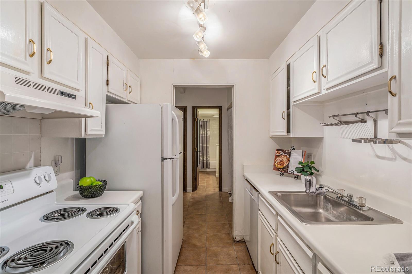 384 S Ironton Street Unit: 206