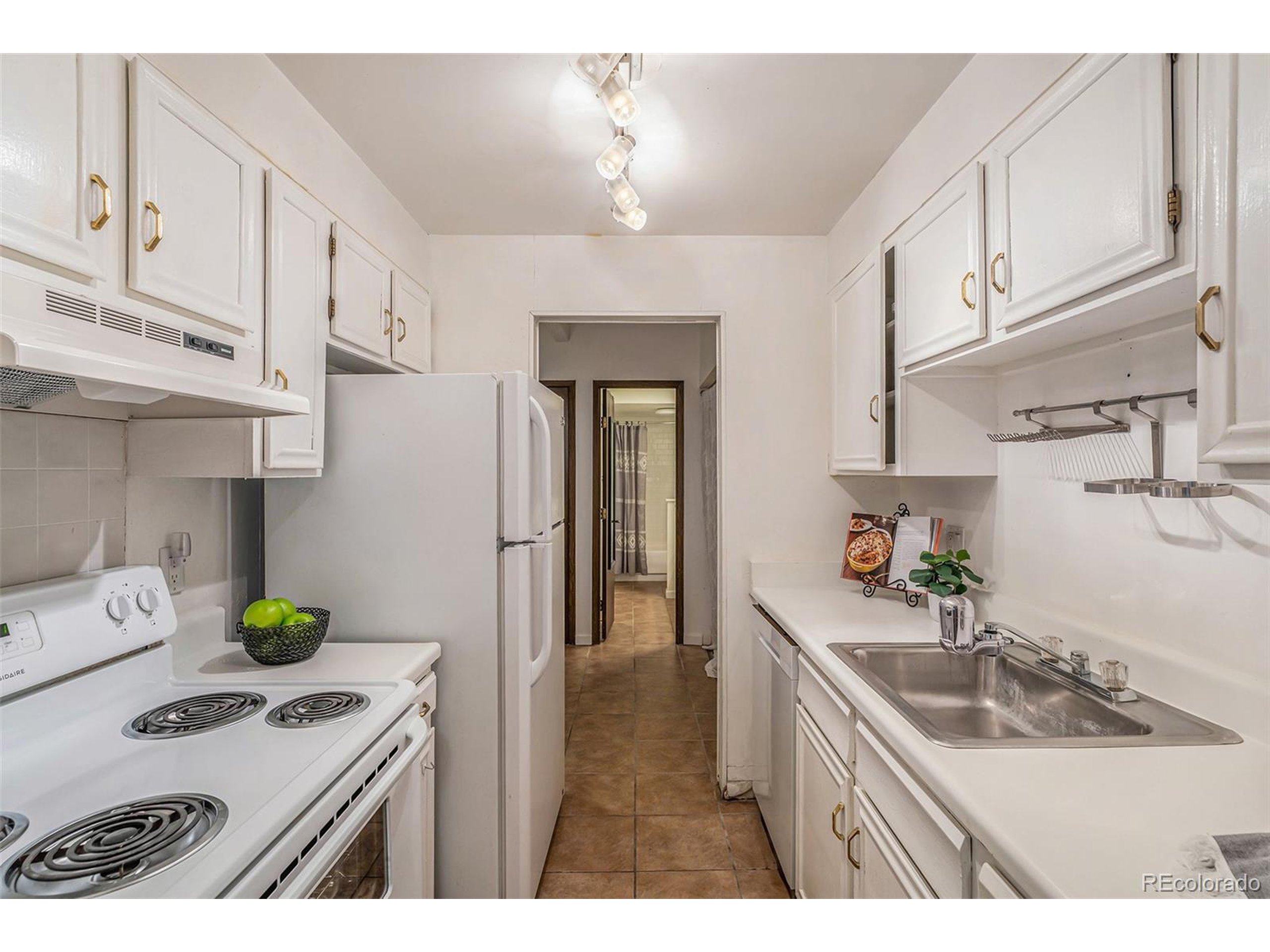 384 S Ironton St 206