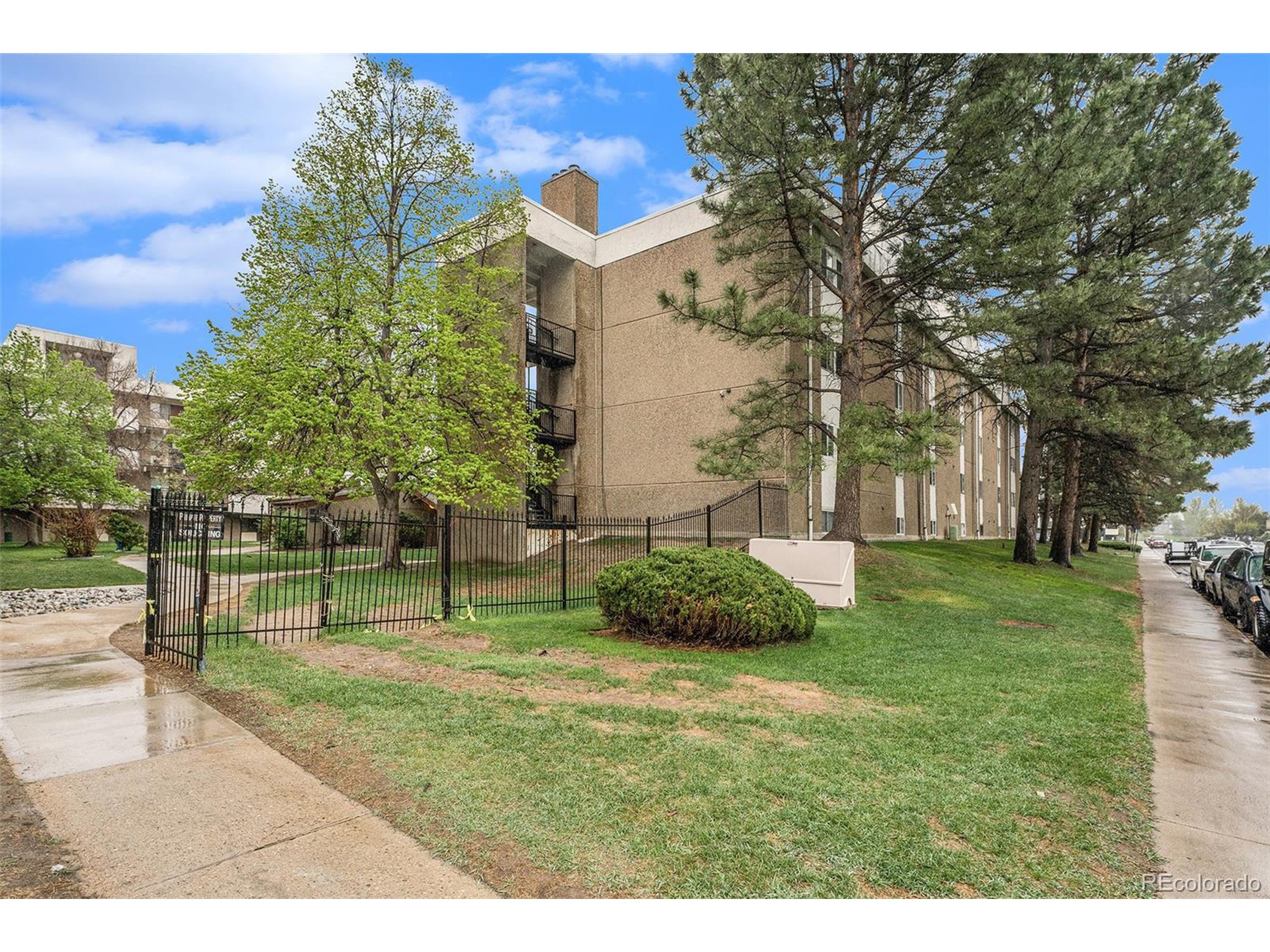 384 S Ironton St 206