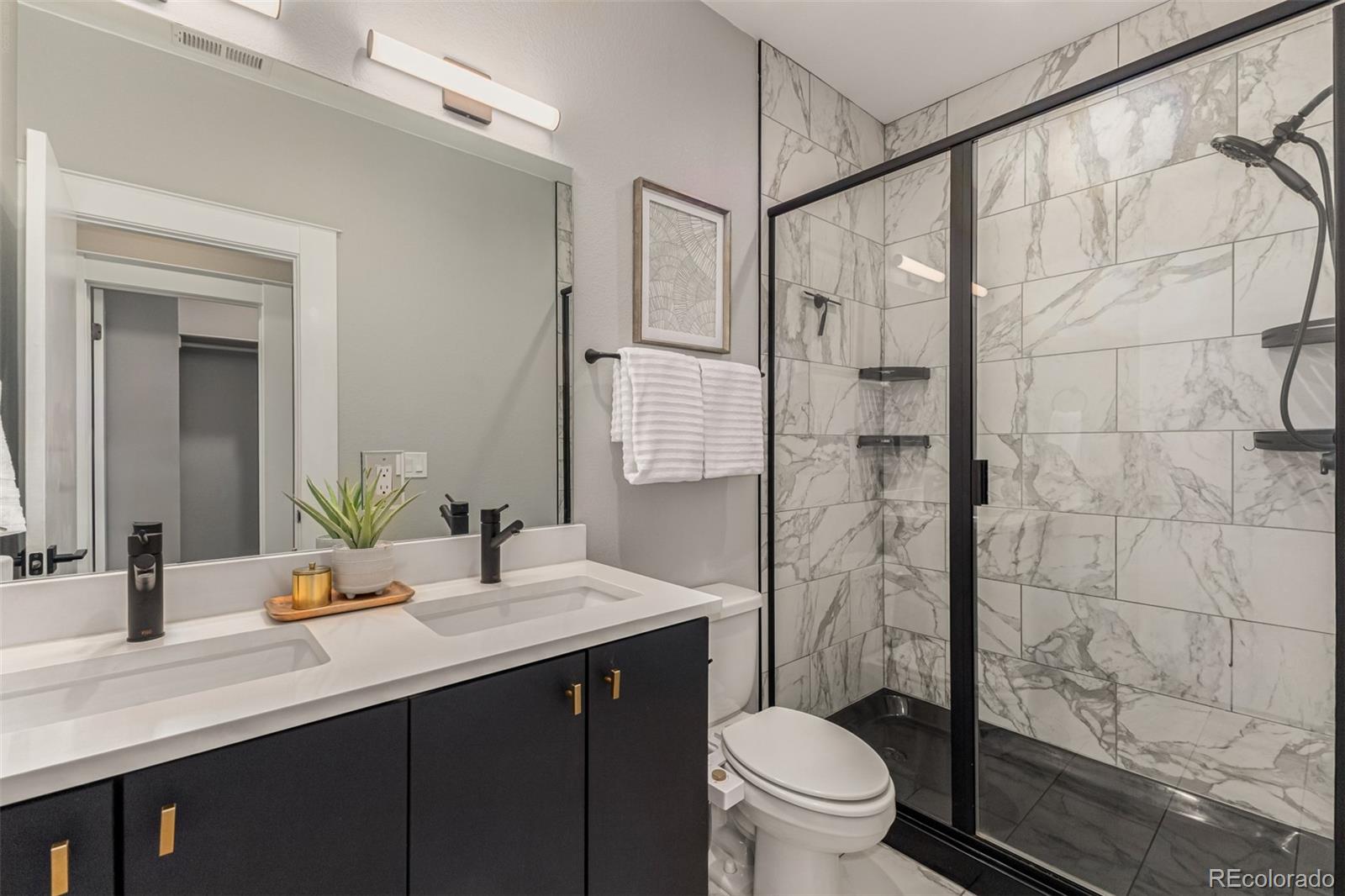 4925 W 10th Avenue Unit: 111