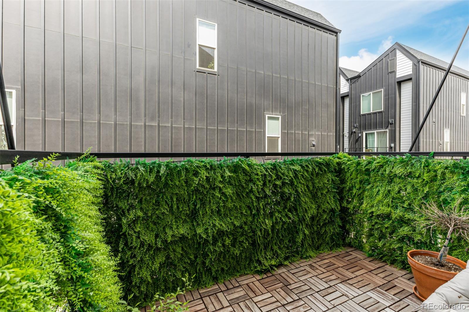4925 W 10th Avenue Unit: 111
