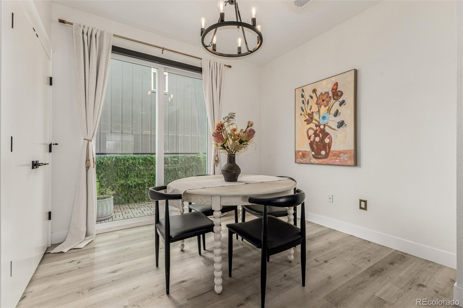 4925 W 10th Avenue Unit: 111