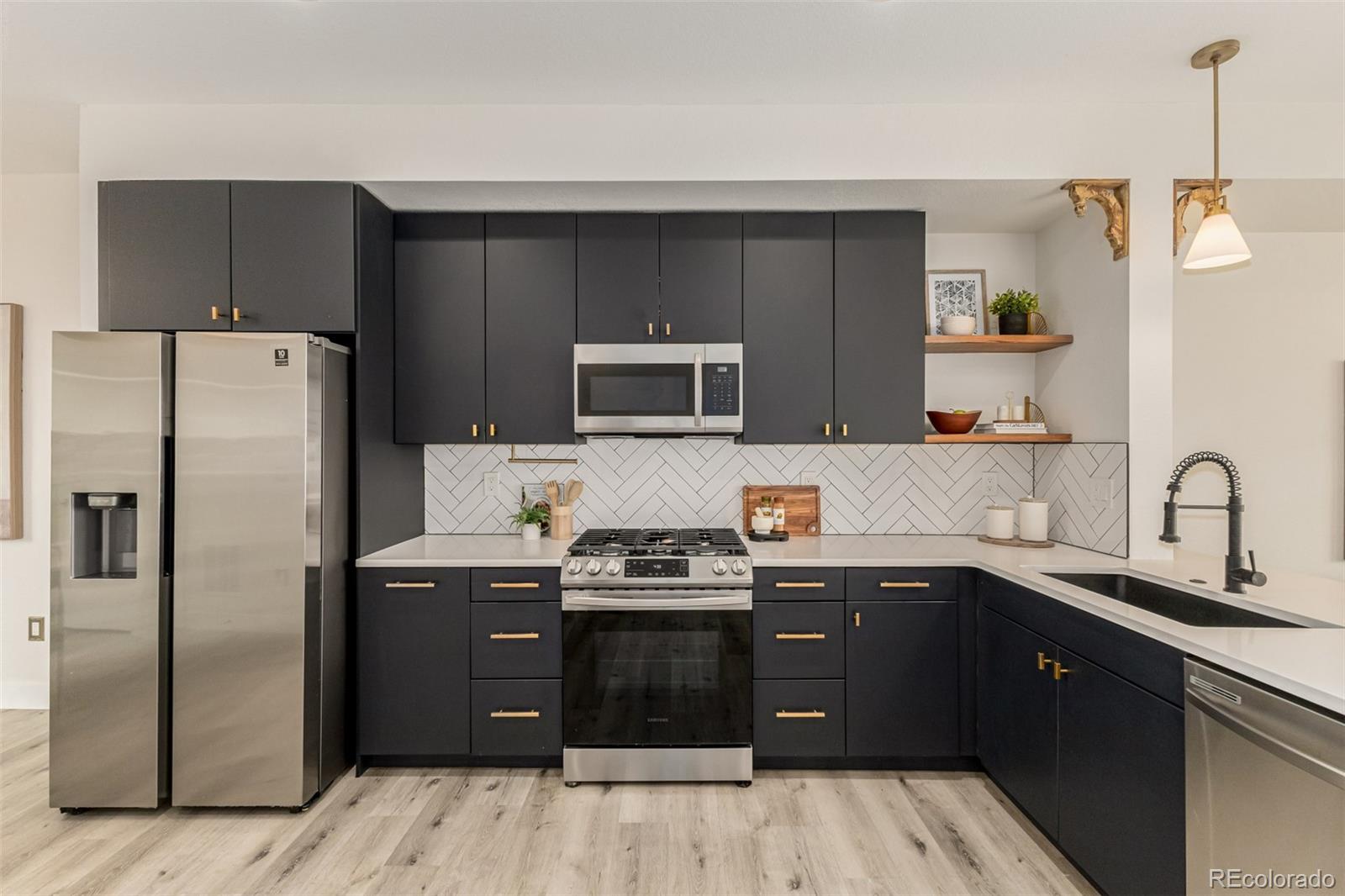 4925 W 10th Avenue Unit: 111
