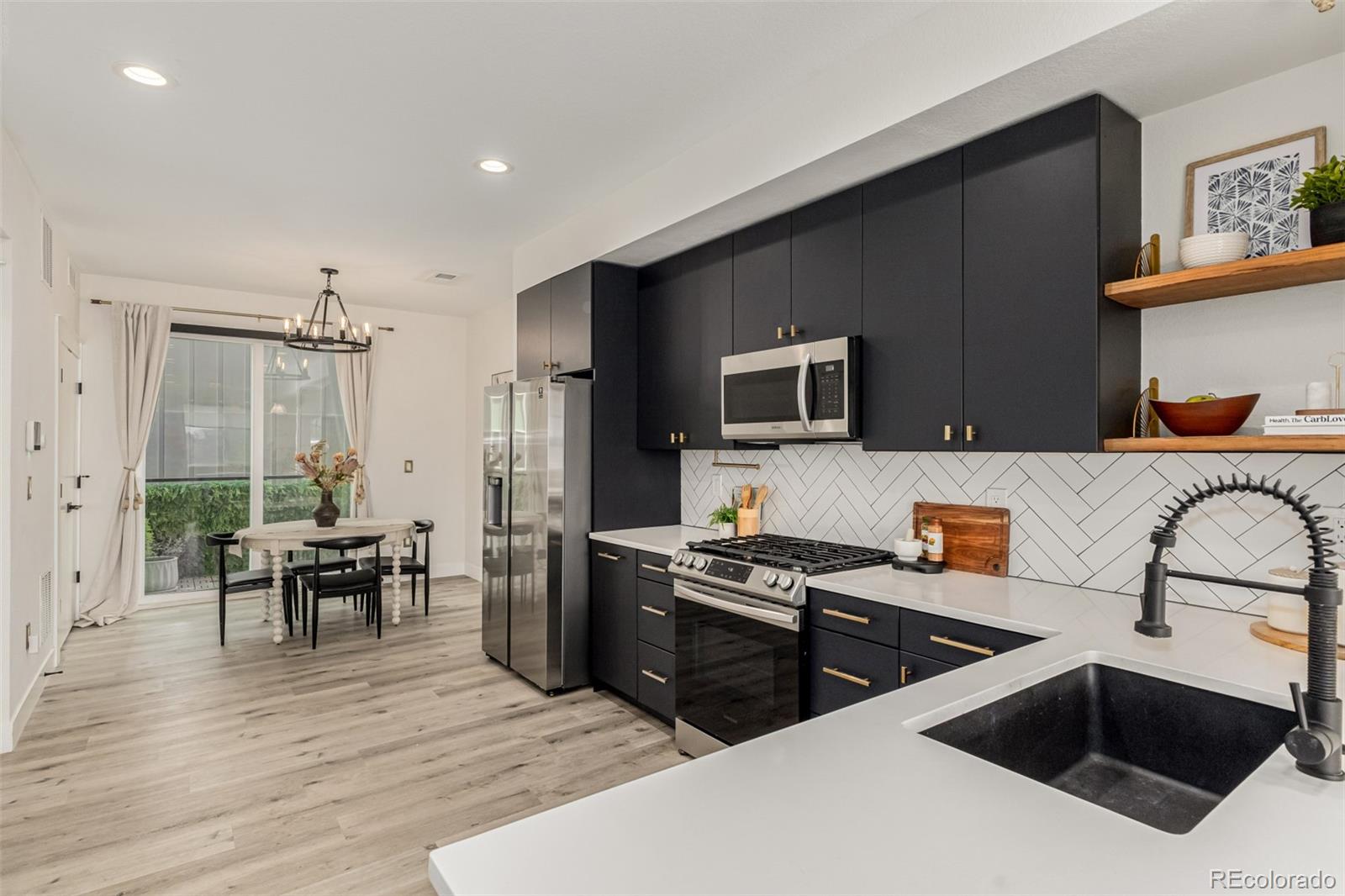 4925 W 10th Avenue Unit: 111